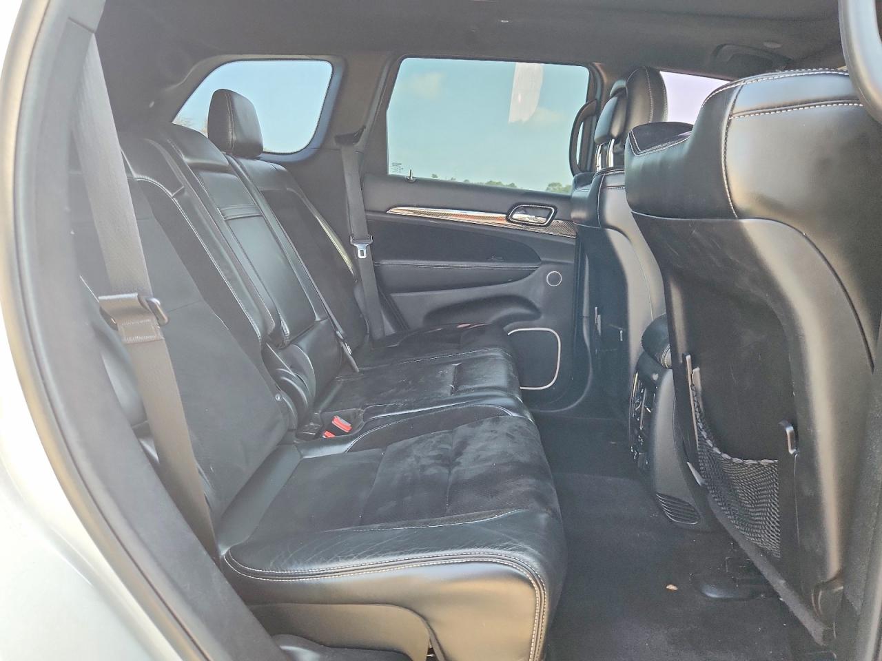 2016 Jeep Grand Cherokee Srt-8 White vin: 1C4RJFDJXGC336970