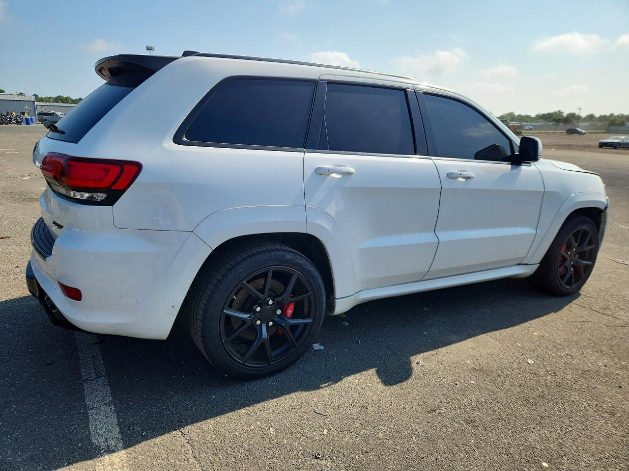 2016 Jeep Grand Cherokee Srt-8 White vin: 1C4RJFDJXGC336970
