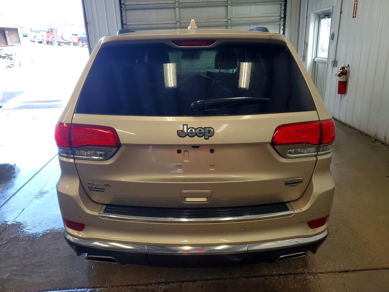 2014 Jeep Grand Cherokee Summit Beige vin: 1C4RJFJG0EC476175
