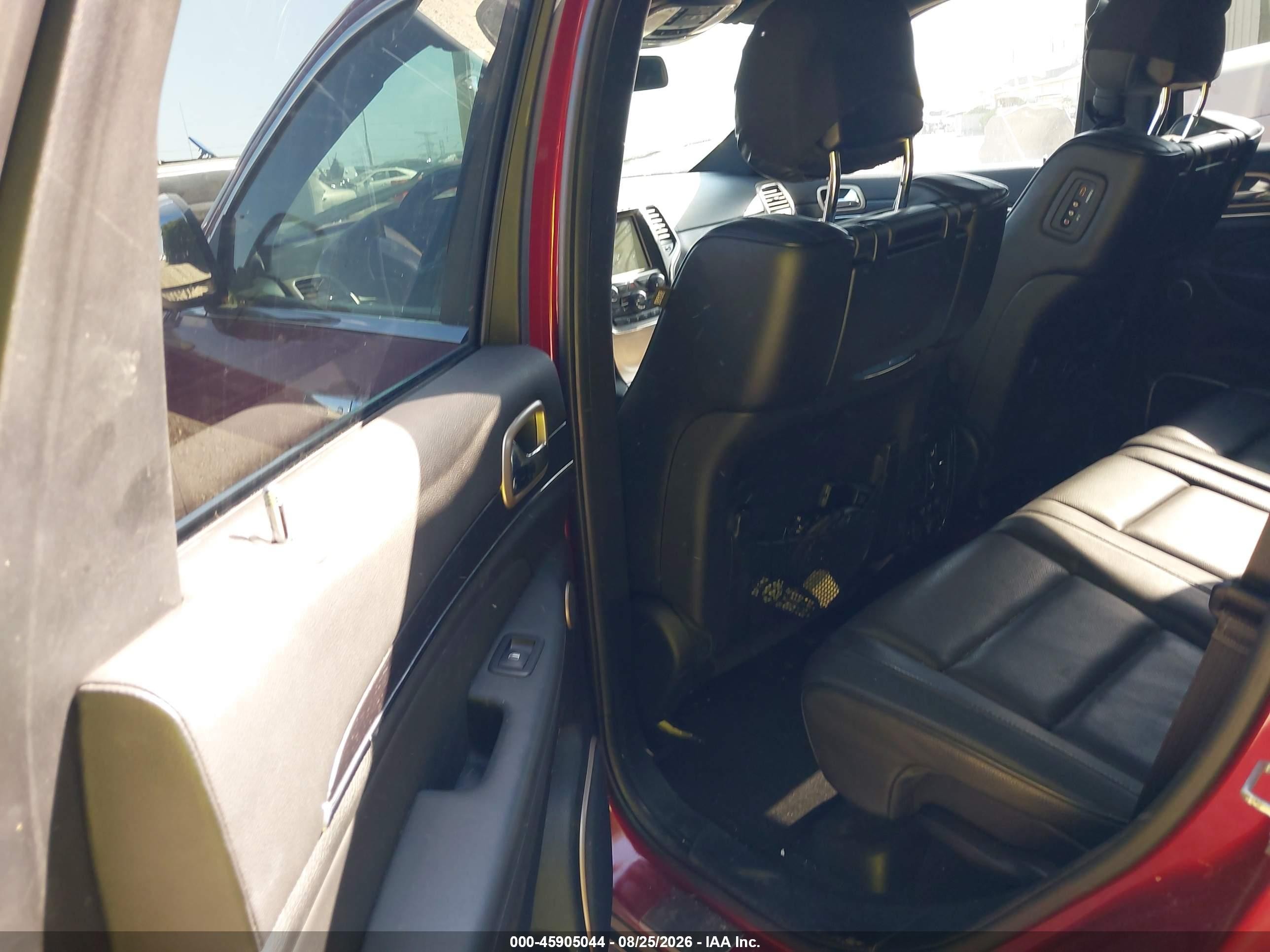 2015 Jeep Grand Cherokee Summit Red vin: 1C4RJFJG1FC628384
