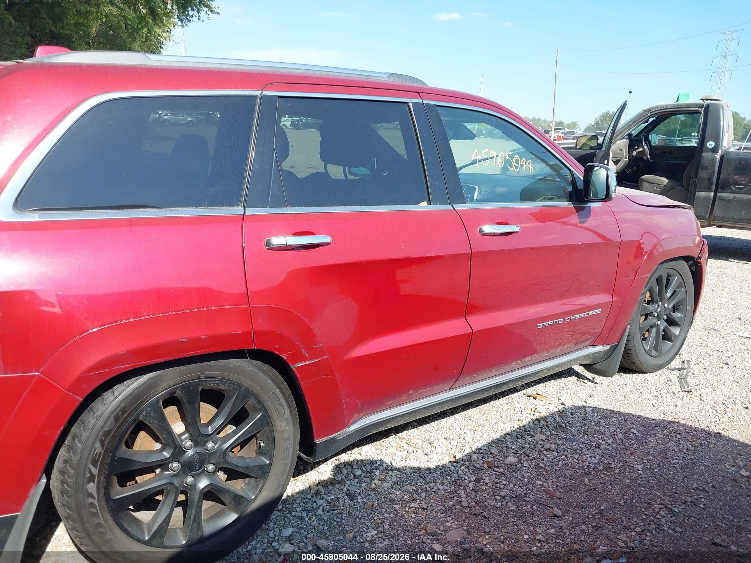 2015 Jeep Grand Cherokee Summit Red vin: 1C4RJFJG1FC628384