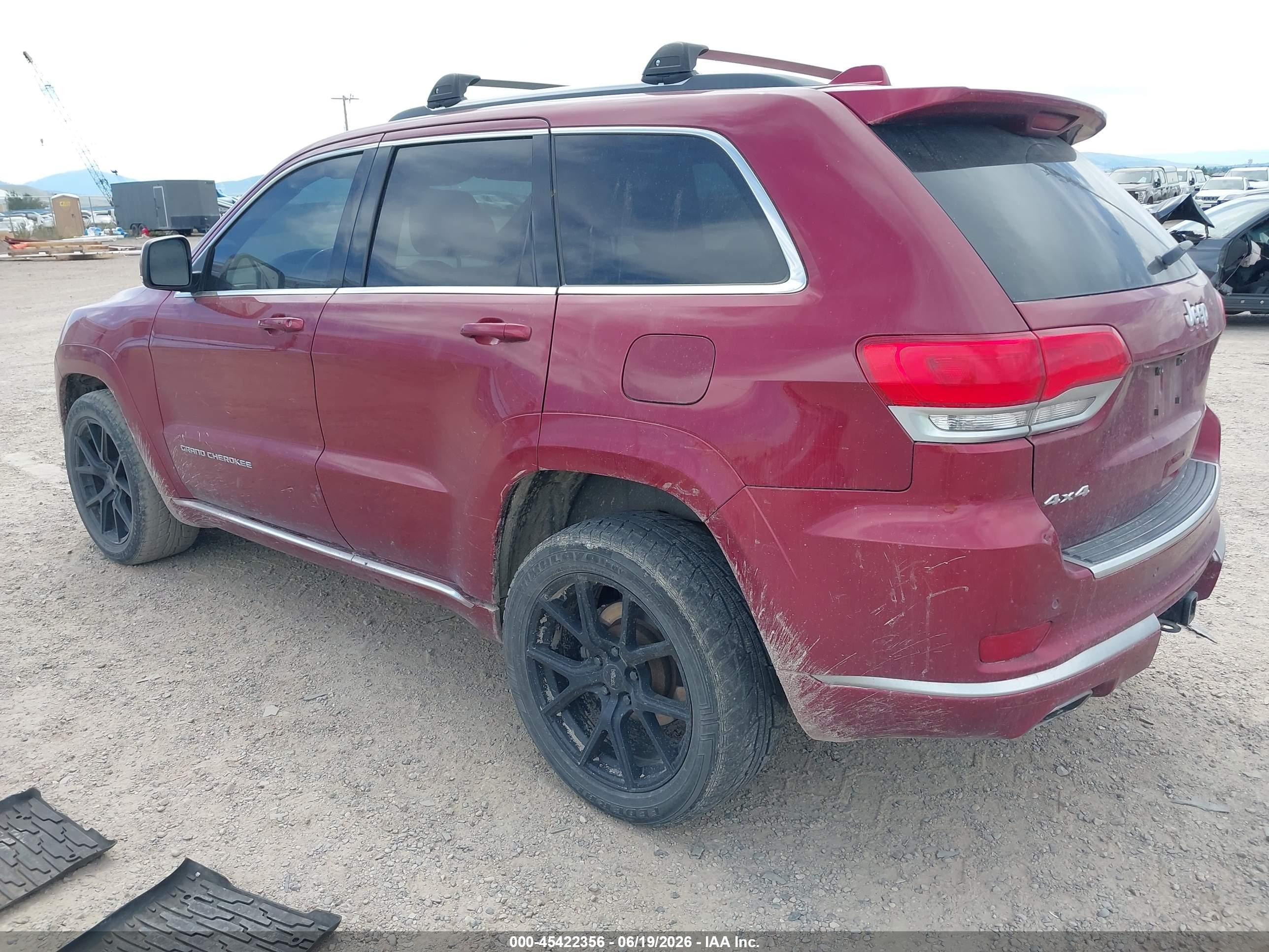 2015 Jeep Grand Cherokee Summit Red vin: 1C4RJFJG4FC665123