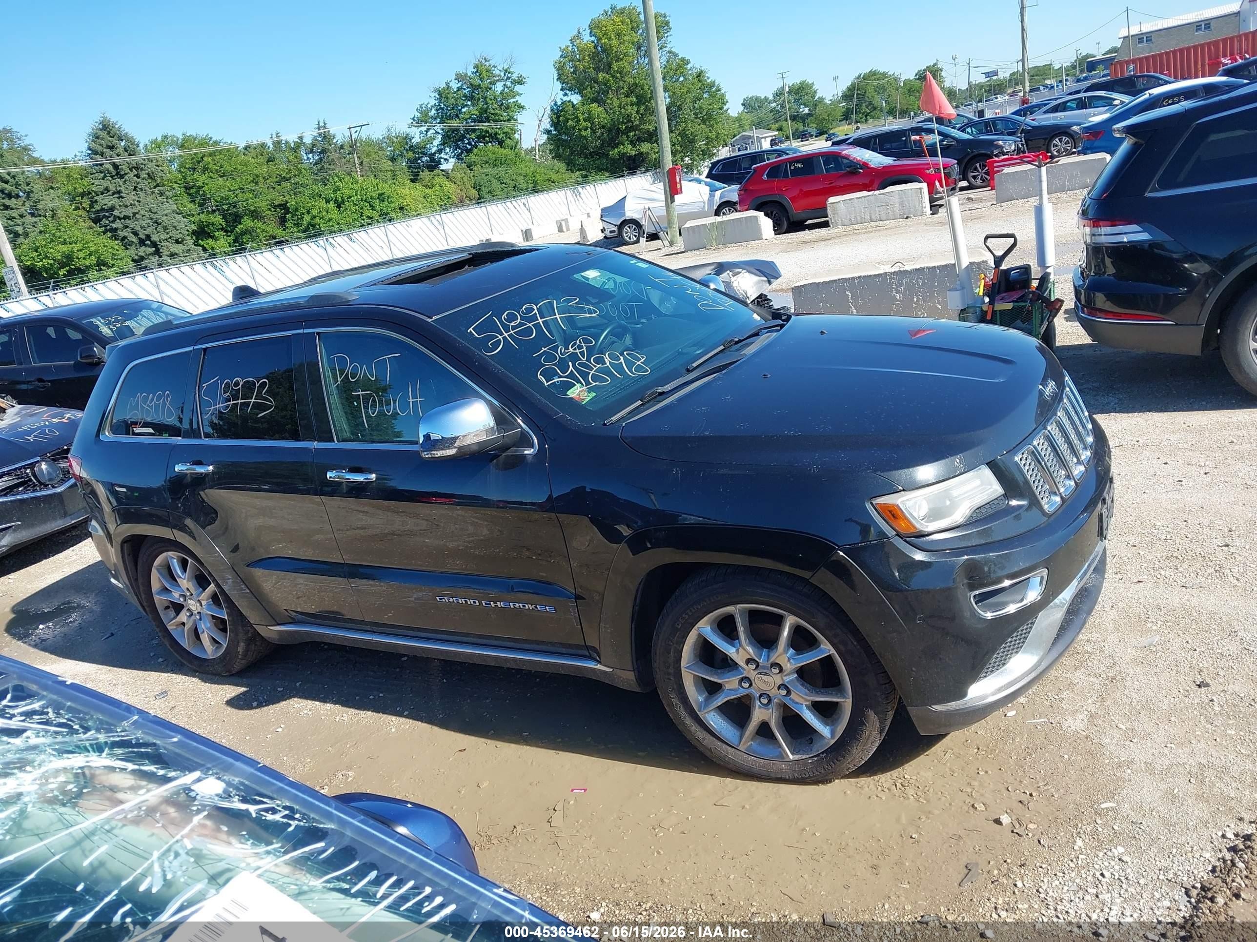 2014 Jeep Grand Cherokee   Black vin: 1C4RJFJG5EC125682