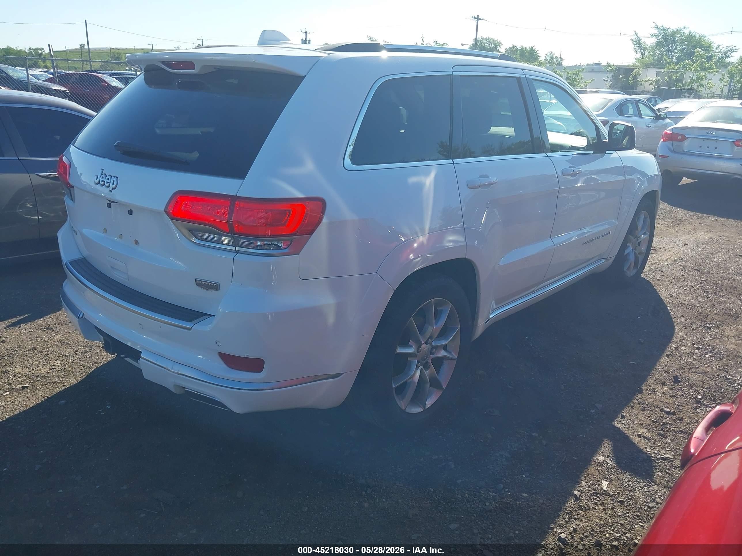 2015 Jeep Grand Cherokee Summit White vin: 1C4RJFJG5FC667575