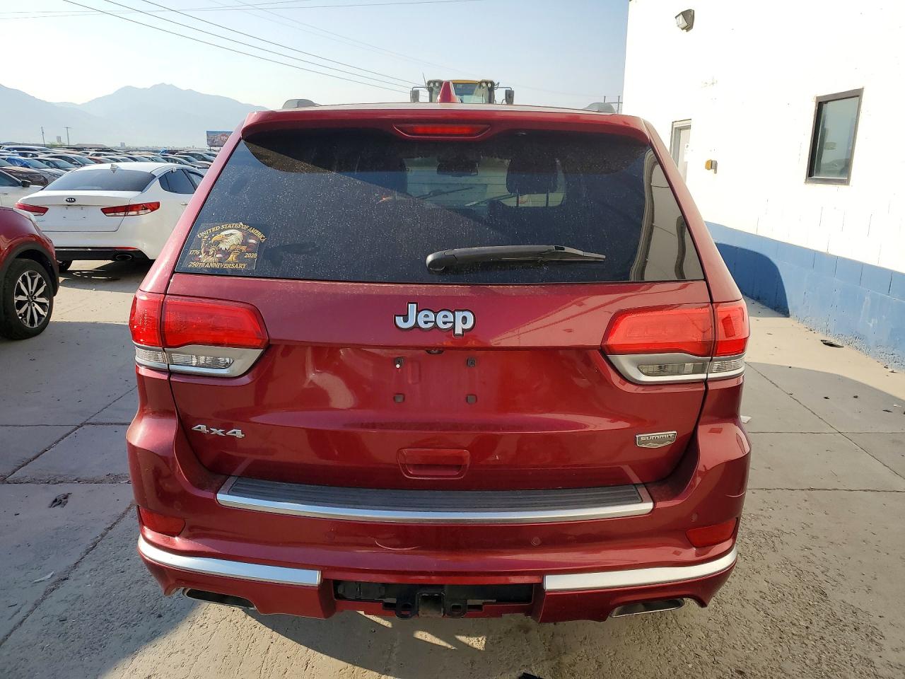 2015 Jeep Grand Cherokee Summit Red vin: 1C4RJFJG5FC705080
