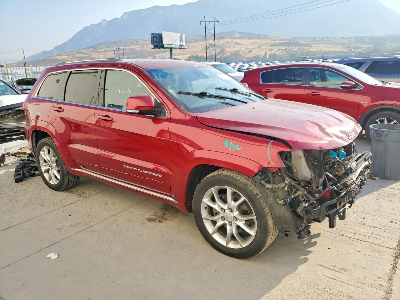 2015 Jeep Grand Cherokee Summit Red vin: 1C4RJFJG5FC705080
