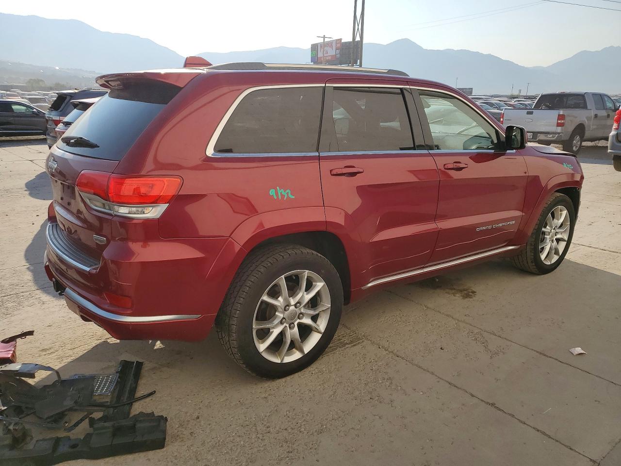2015 Jeep Grand Cherokee Summit Red vin: 1C4RJFJG5FC705080