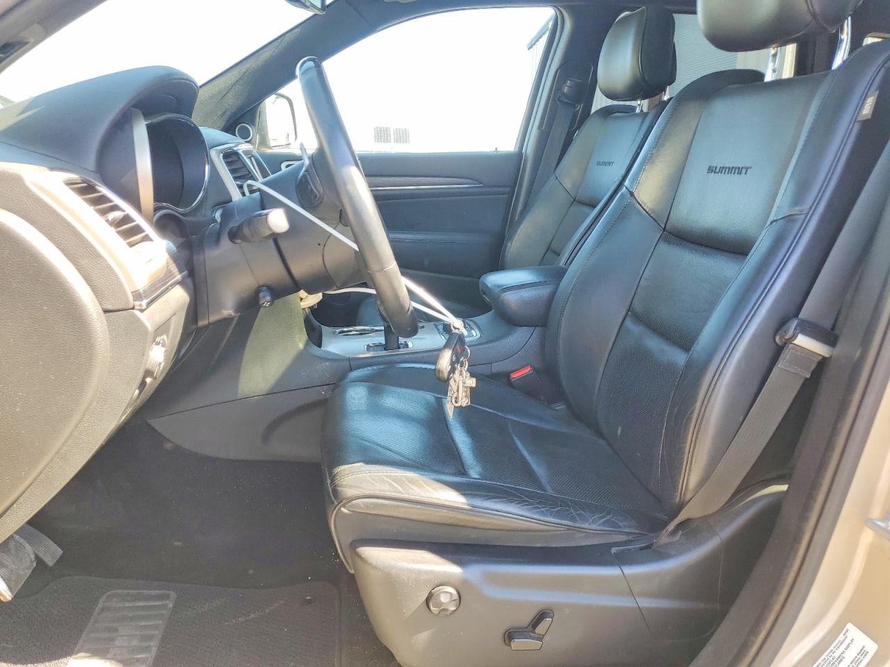 2015 Jeep Grand Cherokee Summit Tan vin: 1C4RJFJG6FC664331