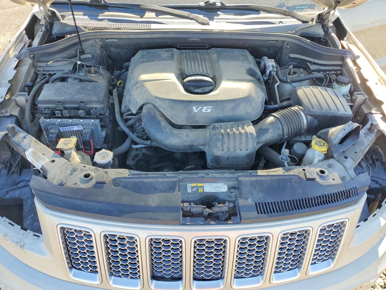 2015 Jeep Grand Cherokee Summit Tan vin: 1C4RJFJG6FC664331