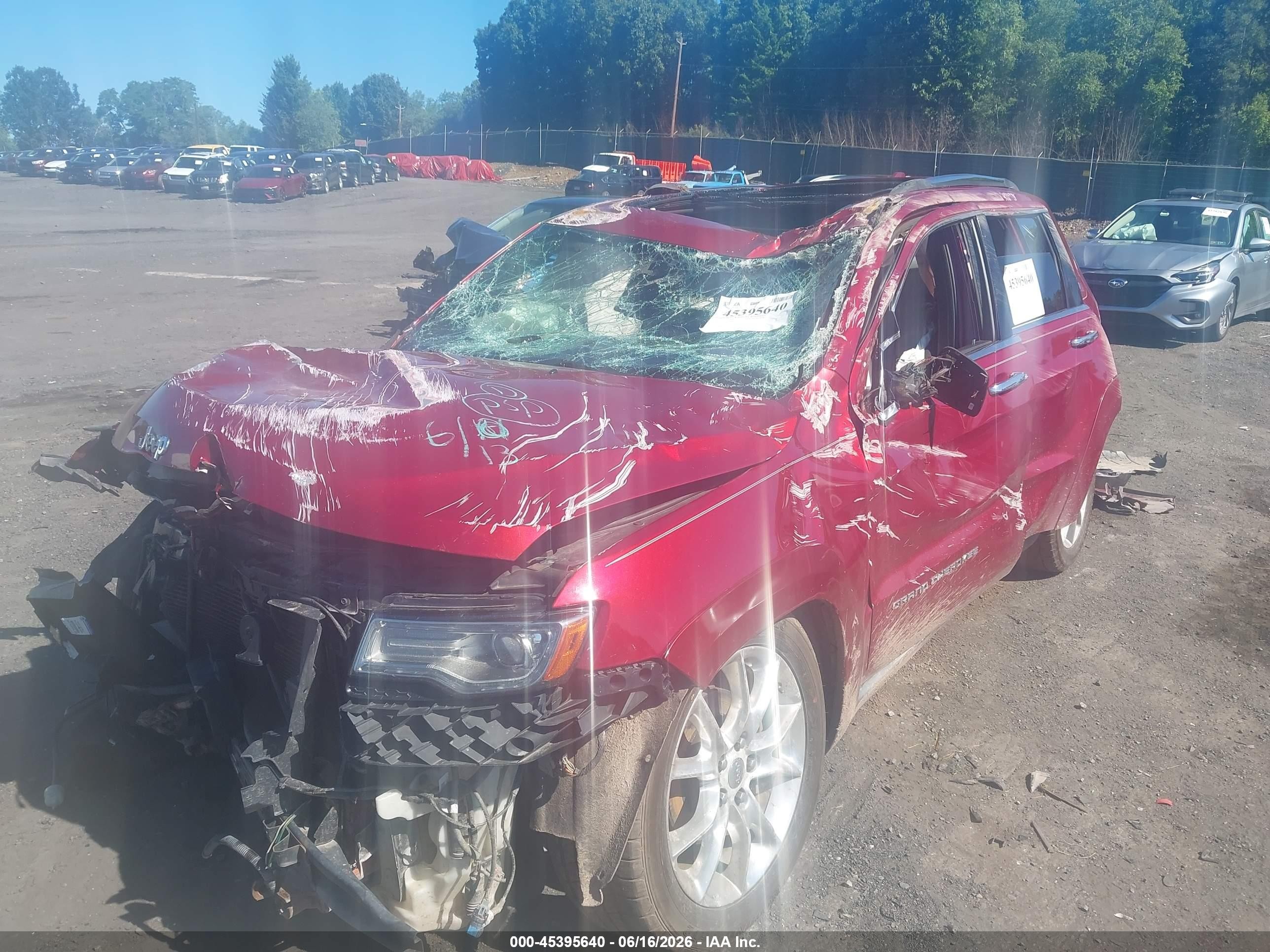 2014 Jeep Grand Cherokee Summit Red vin: 1C4RJFJG7EC304726