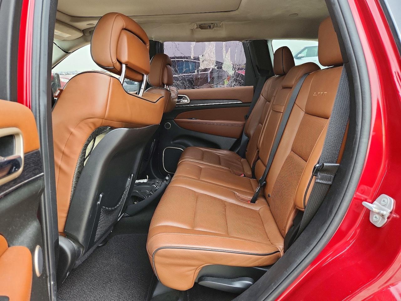 2015 Jeep Grand Cherokee Summit Red vin: 1C4RJFJG7FC785661