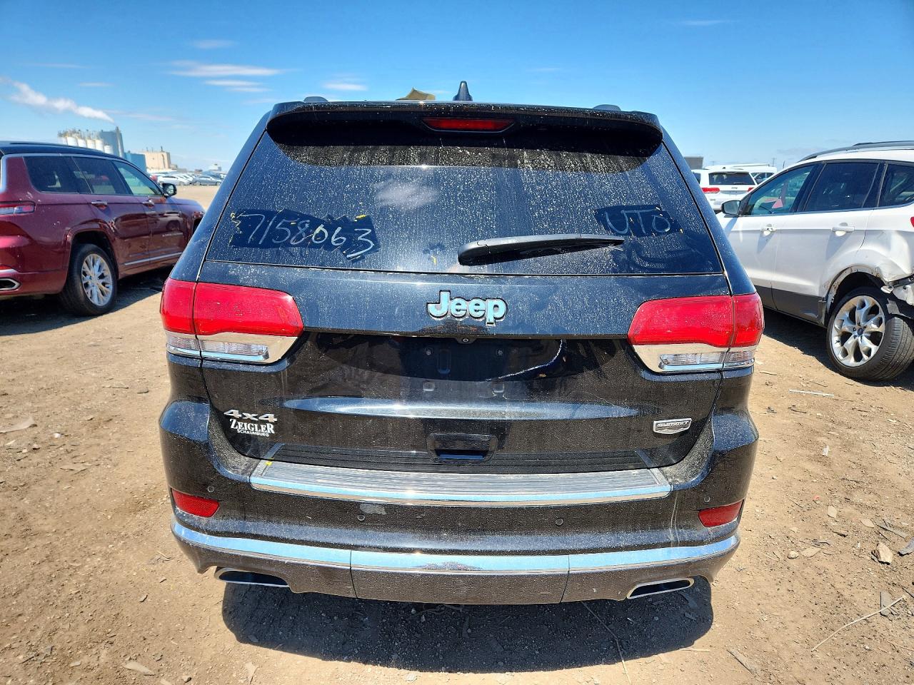 2015 Jeep Grand Cherokee Summit Черный vin: 1C4RJFJG8FC891682