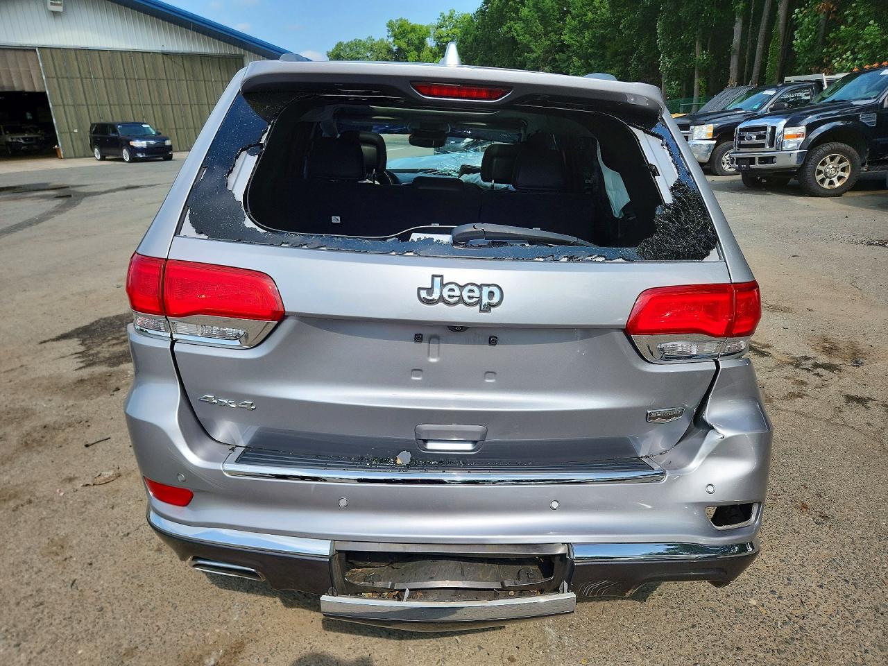 2018 Jeep Grand Cherokee Summit Silver vin: 1C4RJFJG8JC347501