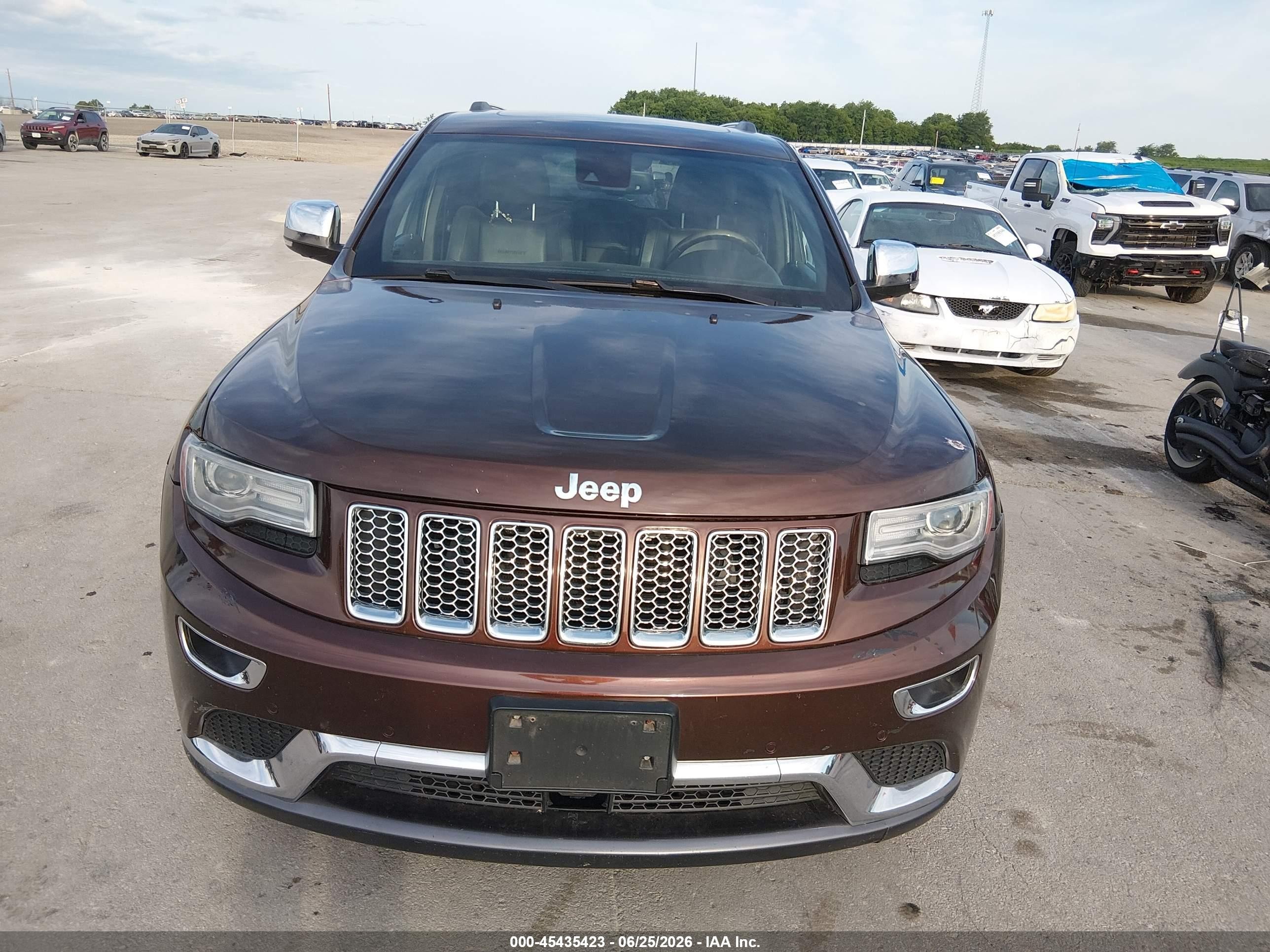 2014 Jeep Grand Cherokee   Коричневый vin: 1C4RJFJM2EC333993