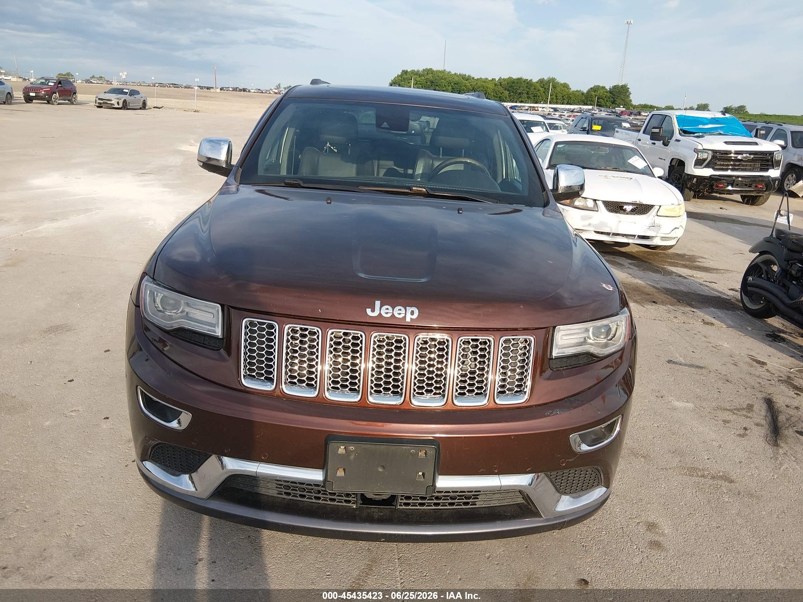 2014 Jeep Grand Cherokee   Коричневый vin: 1C4RJFJM2EC333993