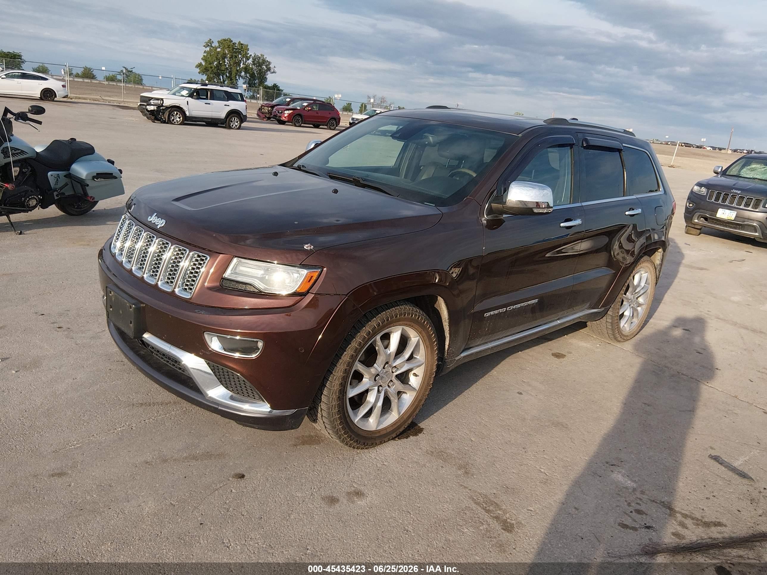 2014 Jeep Grand Cherokee   Коричневый vin: 1C4RJFJM2EC333993