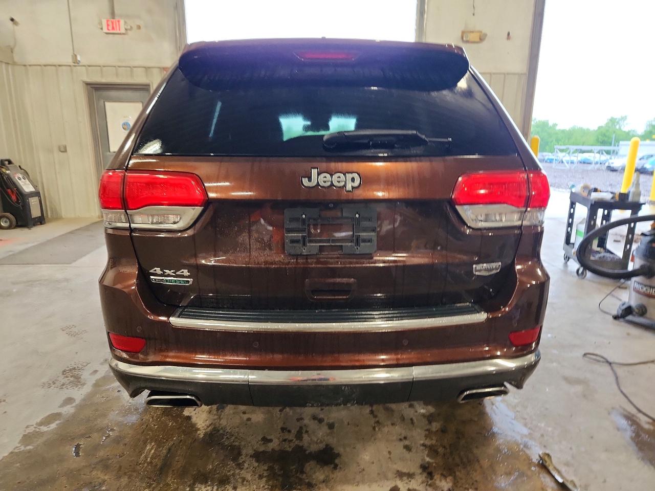 2015 Jeep Grand Cherokee Summit Brown vin: 1C4RJFJM4FC877526