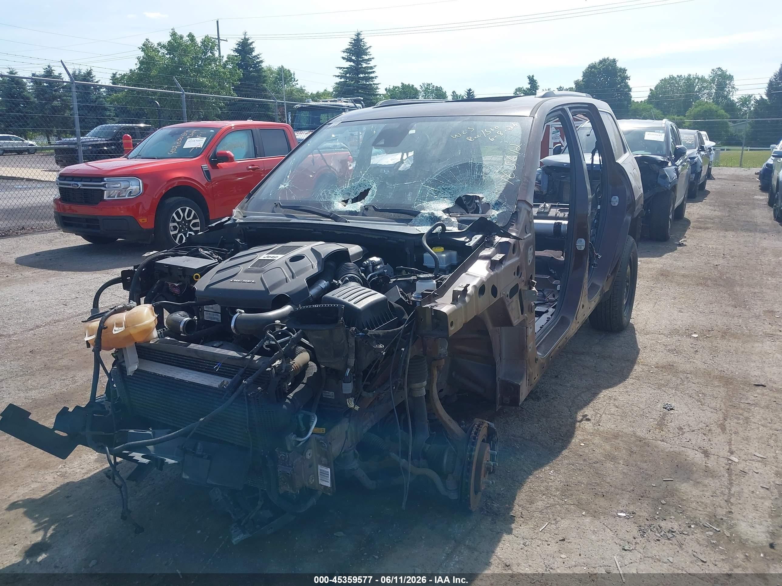 2015 Jeep Grand Cherokee   Brown vin: 1C4RJFJM9FC165612