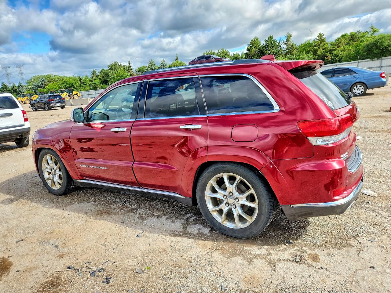 2015 Jeep Grand Cherokee Summit Red vin: 1C4RJFJMXFC795140