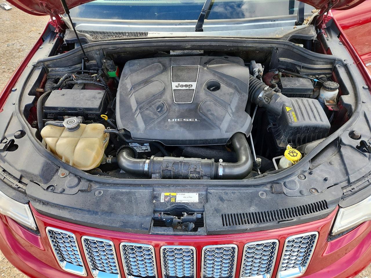 2015 Jeep Grand Cherokee Summit Red vin: 1C4RJFJMXFC795140