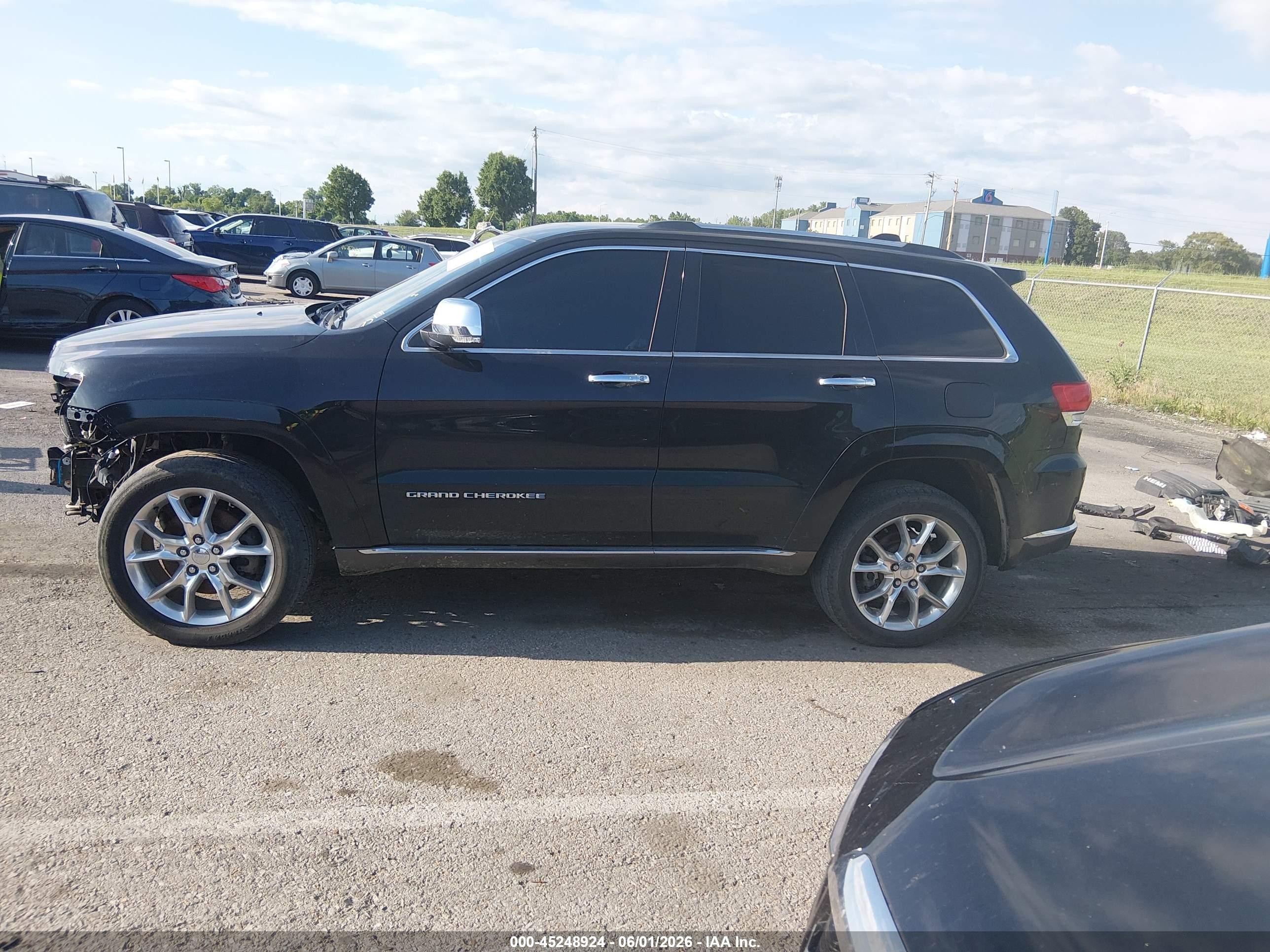 2015 Jeep Grand Cherokee Summit Black vin: 1C4RJFJT2FC857346