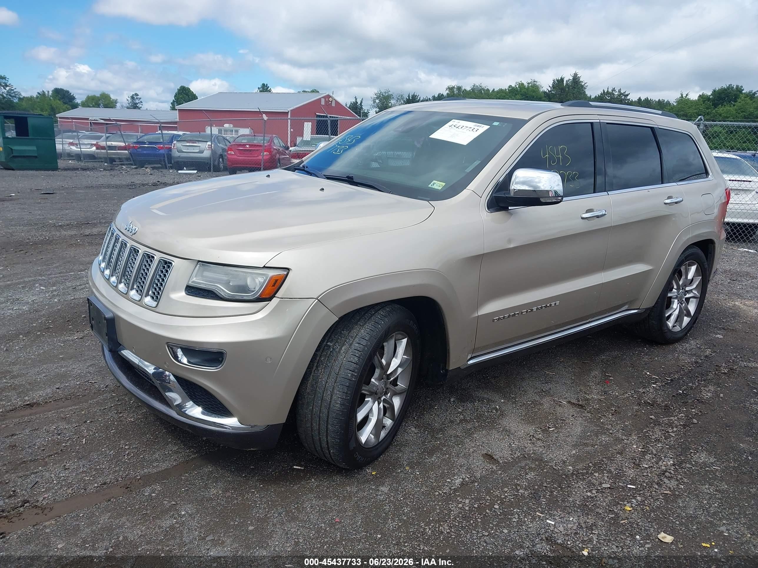 2014 Jeep Grand Cherokee Summit Champagne vin: 1C4RJFJT3EC148410