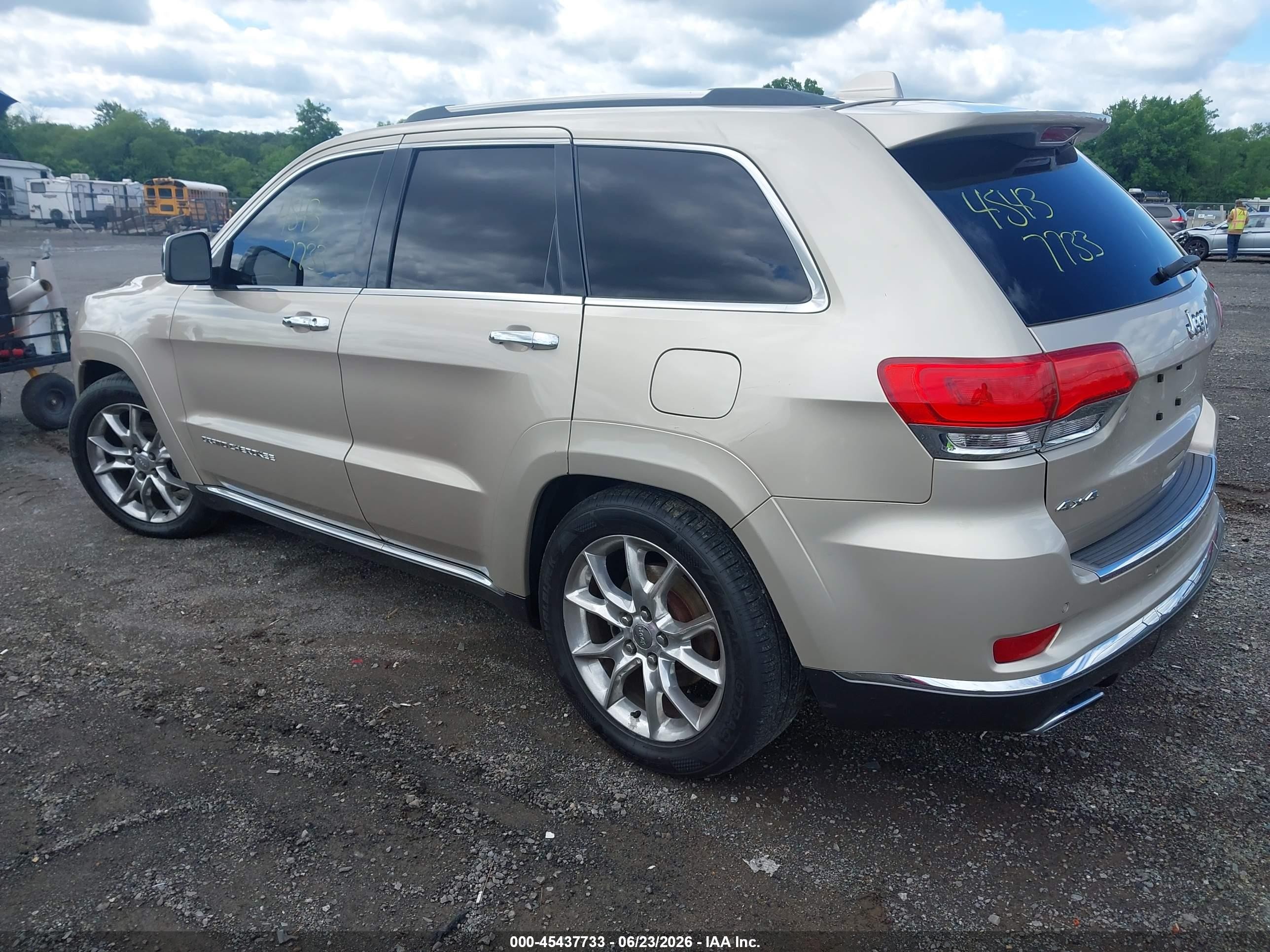 2014 Jeep Grand Cherokee Summit Champagne vin: 1C4RJFJT3EC148410