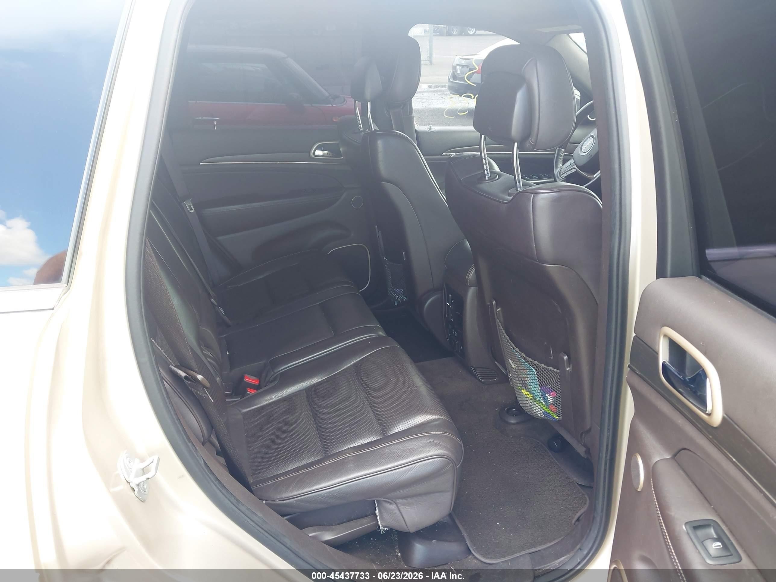2014 Jeep Grand Cherokee Summit Champagne vin: 1C4RJFJT3EC148410