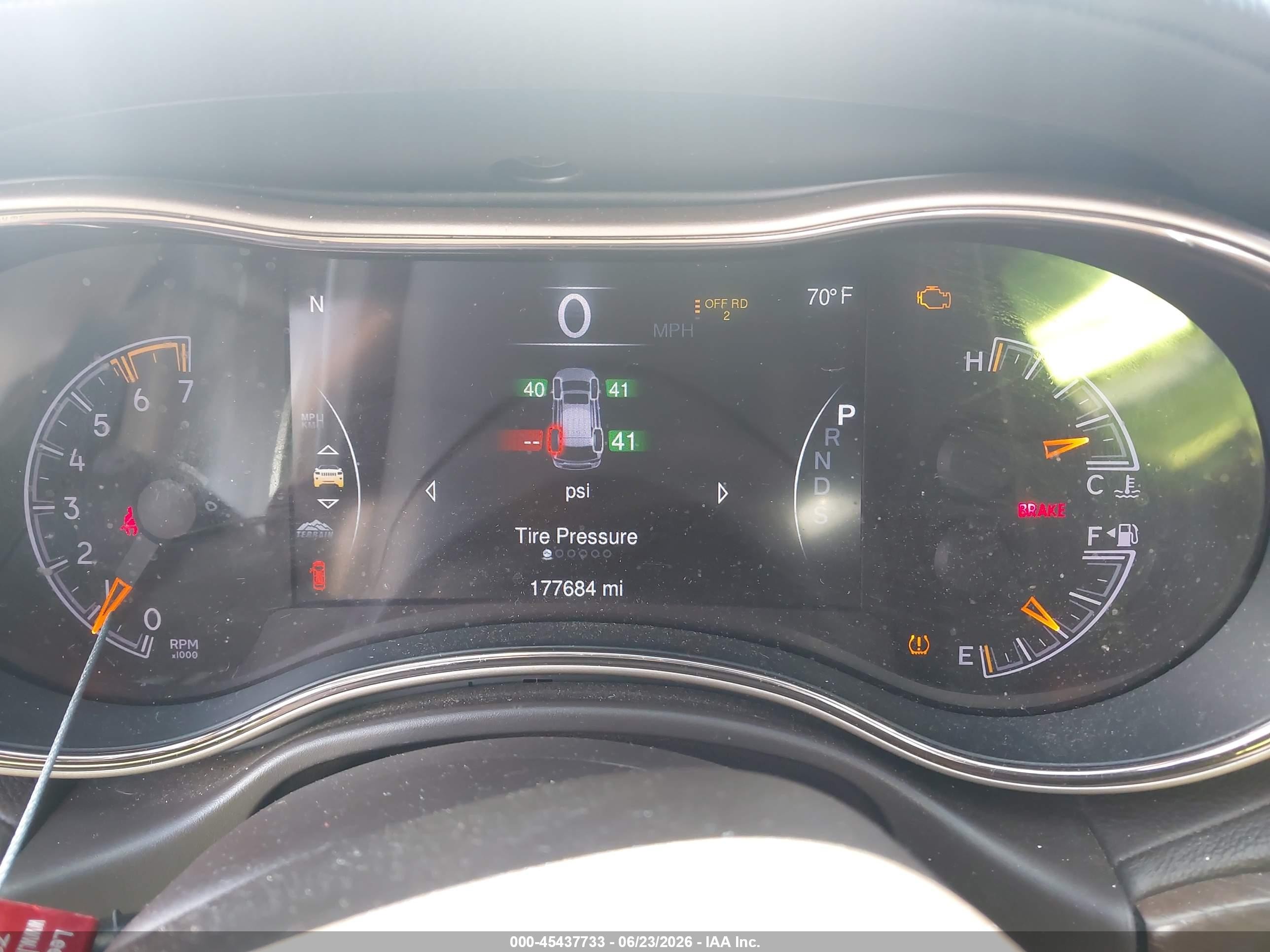 2014 Jeep Grand Cherokee Summit Champagne vin: 1C4RJFJT3EC148410
