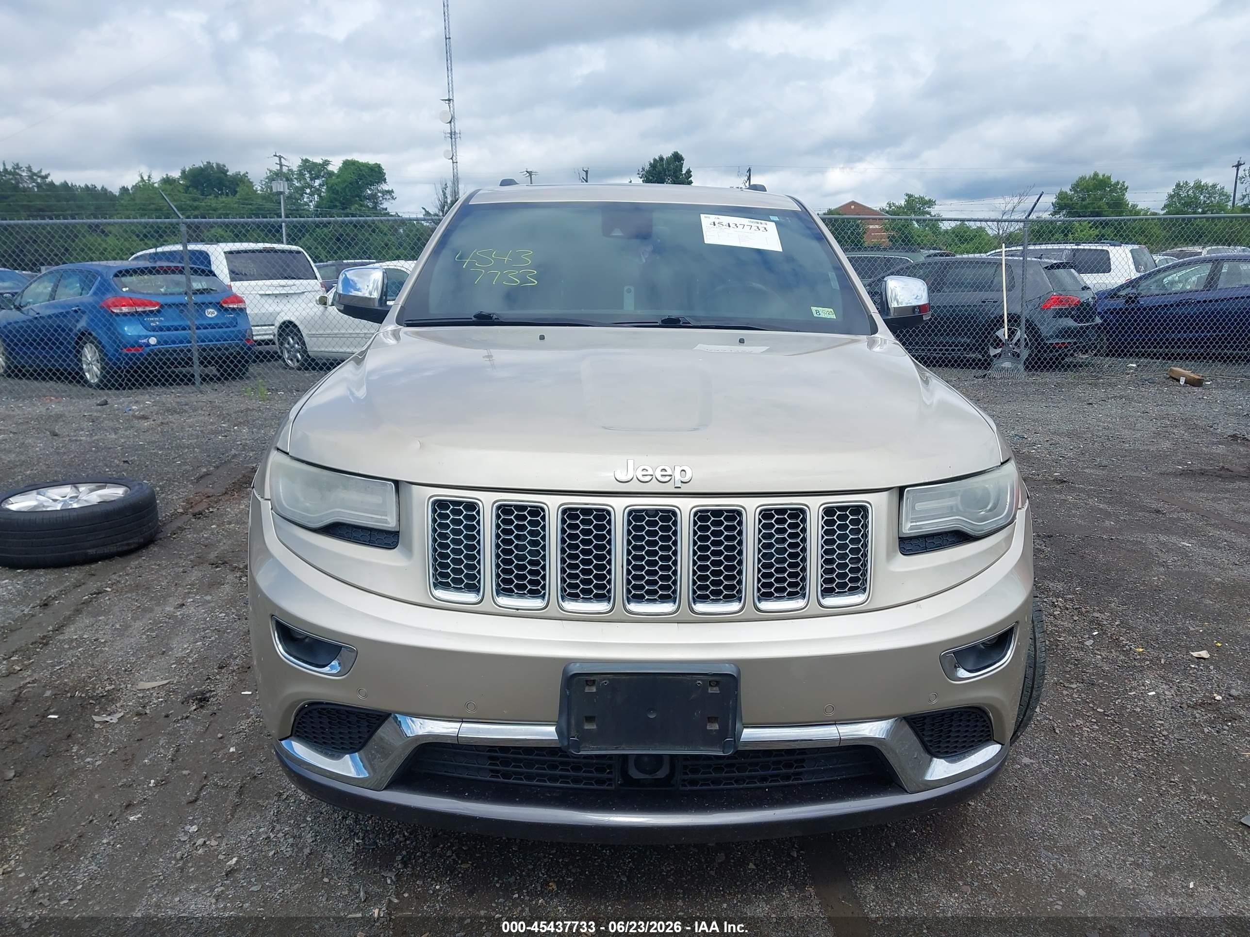 2014 Jeep Grand Cherokee Summit Champagne vin: 1C4RJFJT3EC148410