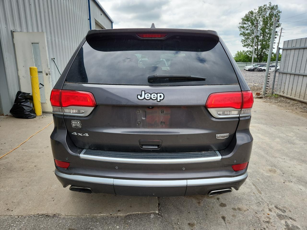 2015 Jeep Grand Cherokee Summit Charcoal vin: 1C4RJFJT6FC764958 Damage: Rear Bumper, Chipped, 2
