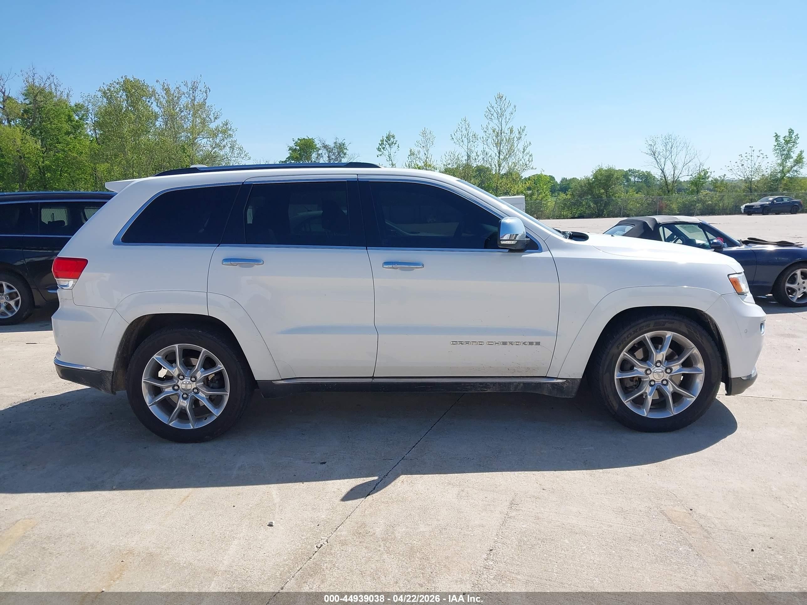 2014 Jeep Grand Cherokee Summit Белый vin: 1C4RJFJT8EC508979