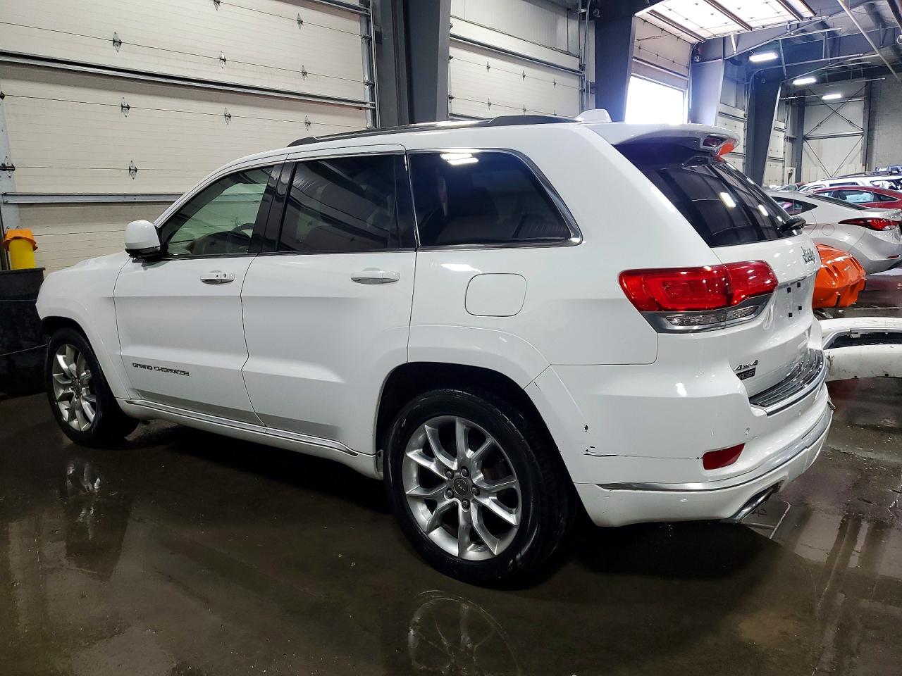 2015 Jeep Grand Cherokee Summit Белый vin: 1C4RJFJT8FC855553