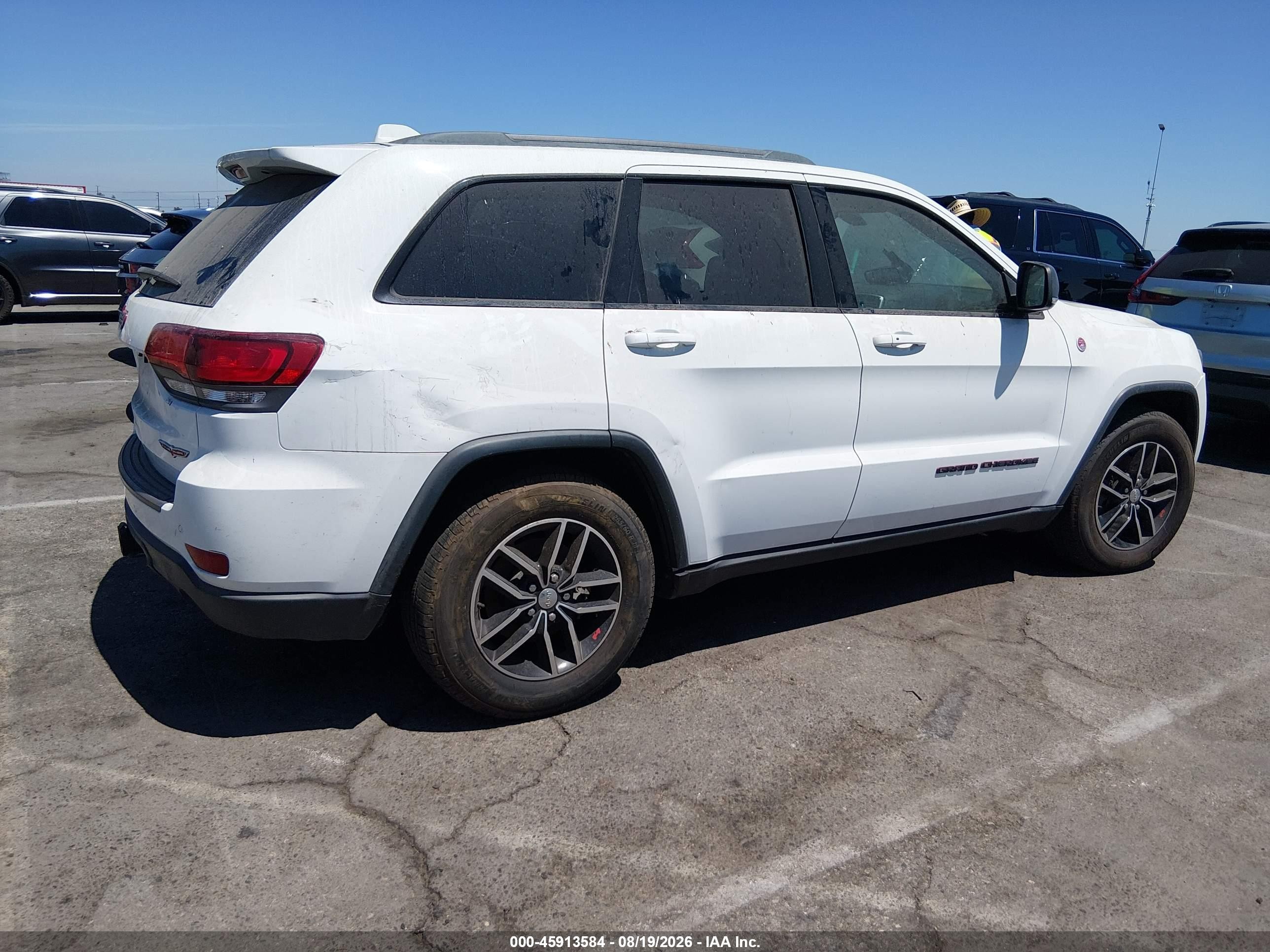 2017 Jeep Grand Cherokee Trailhawk 4x4 White vin: 1C4RJFLG1HC662227