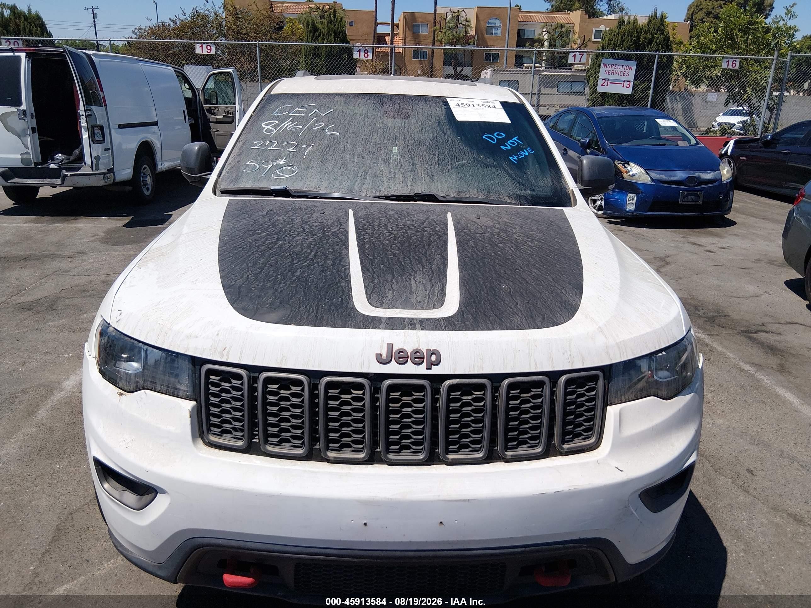 2017 Jeep Grand Cherokee Trailhawk 4x4 White vin: 1C4RJFLG1HC662227