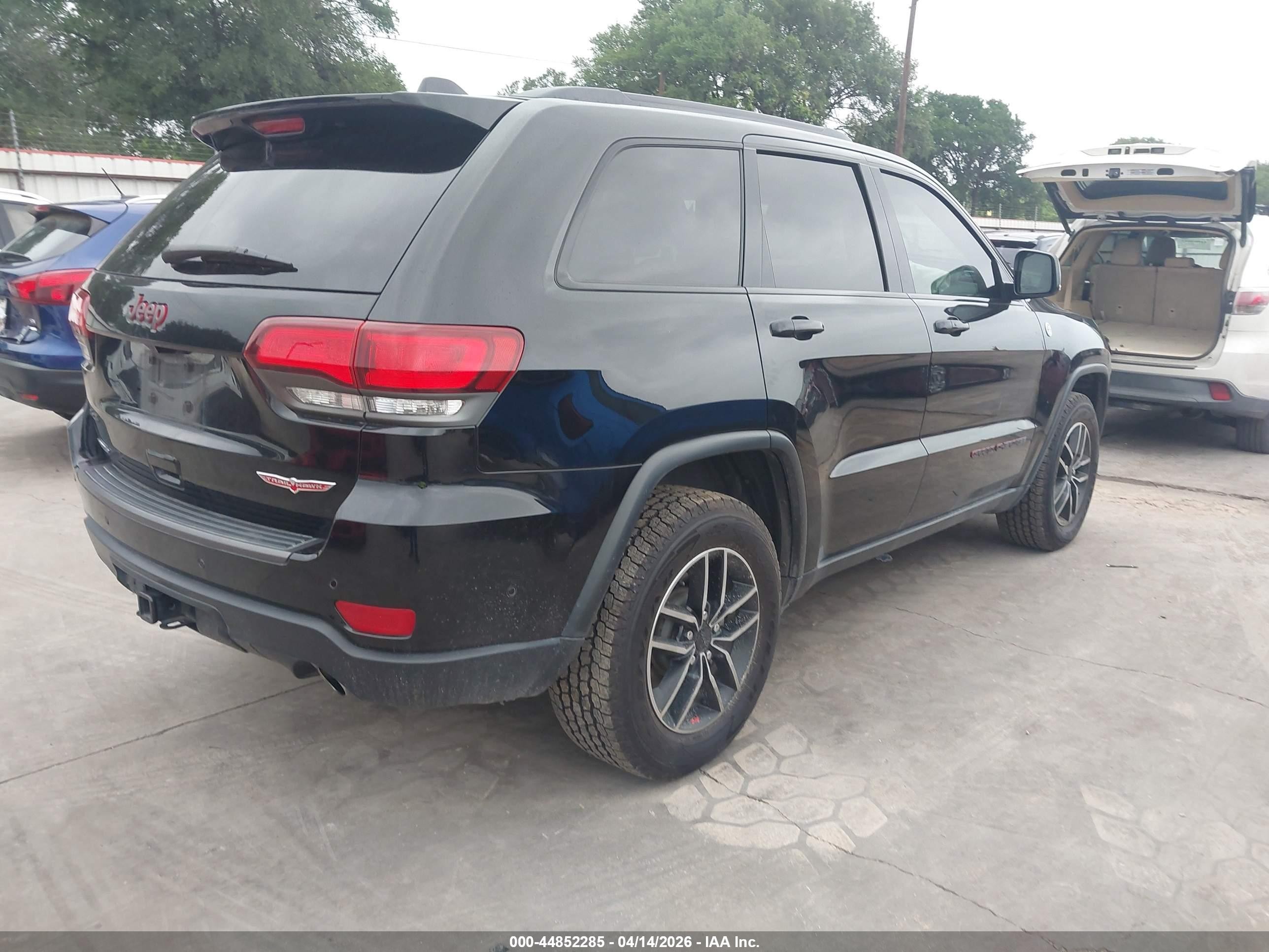 2019 Jeep Grand Cherokee Trailhawk 4x4 Black vin: 1C4RJFLG1KC577167
