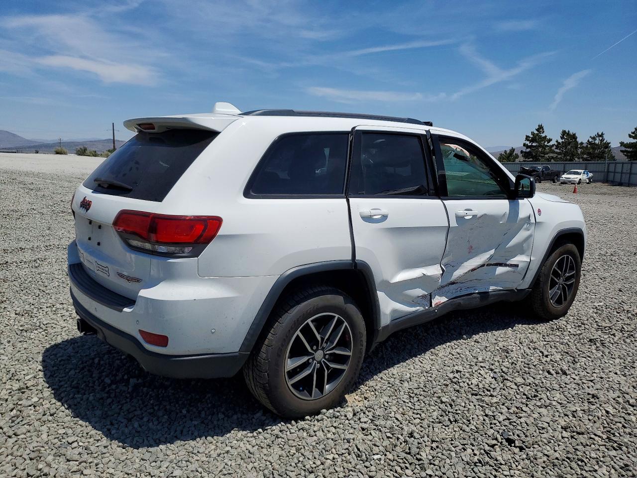 2018 Jeep Grand Cherokee Trailhawk White vin: 1C4RJFLG2JC142818