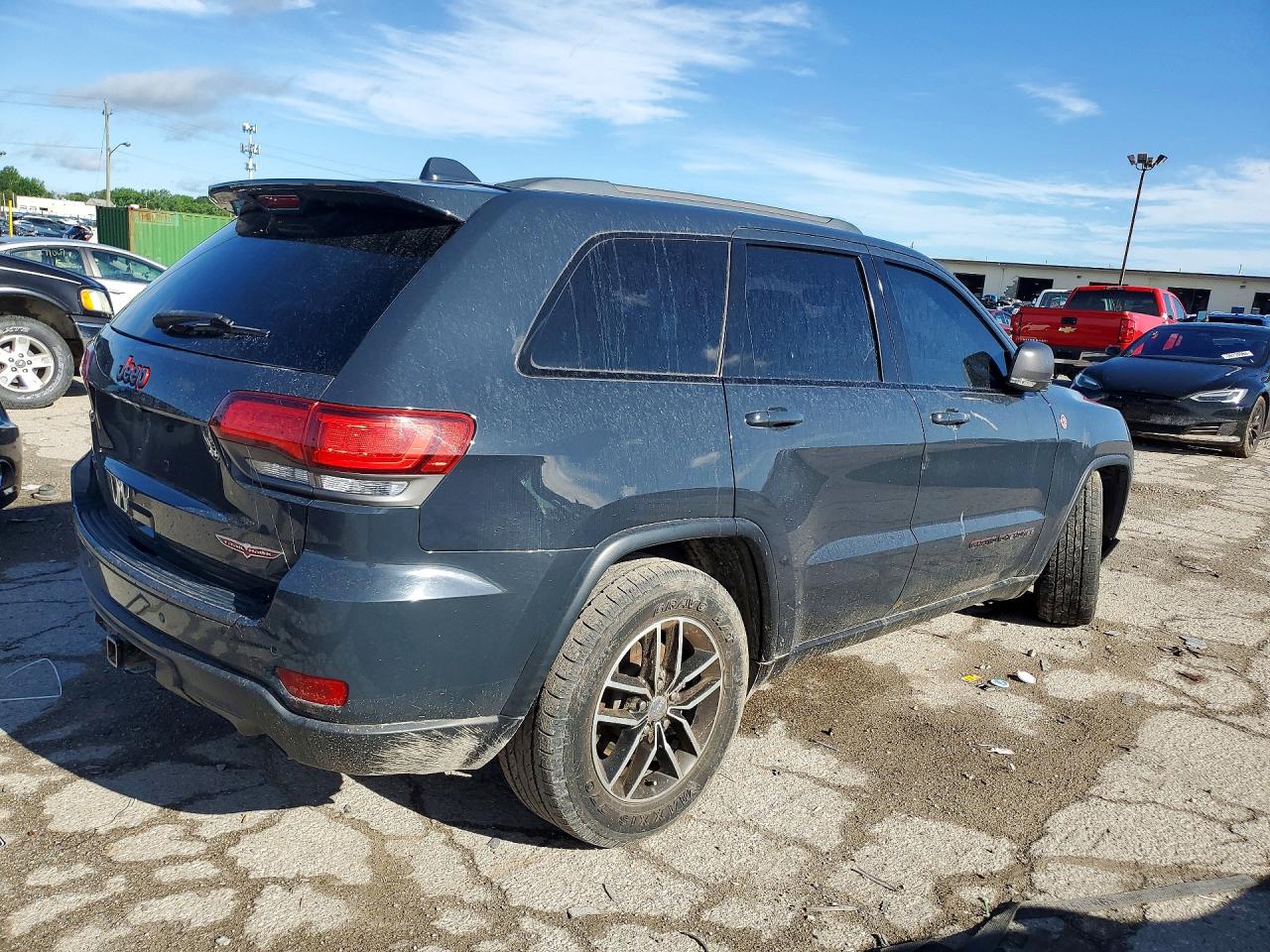 2017 Jeep Grand Cherokee Trailhawk Gray vin: 1C4RJFLG4HC914701