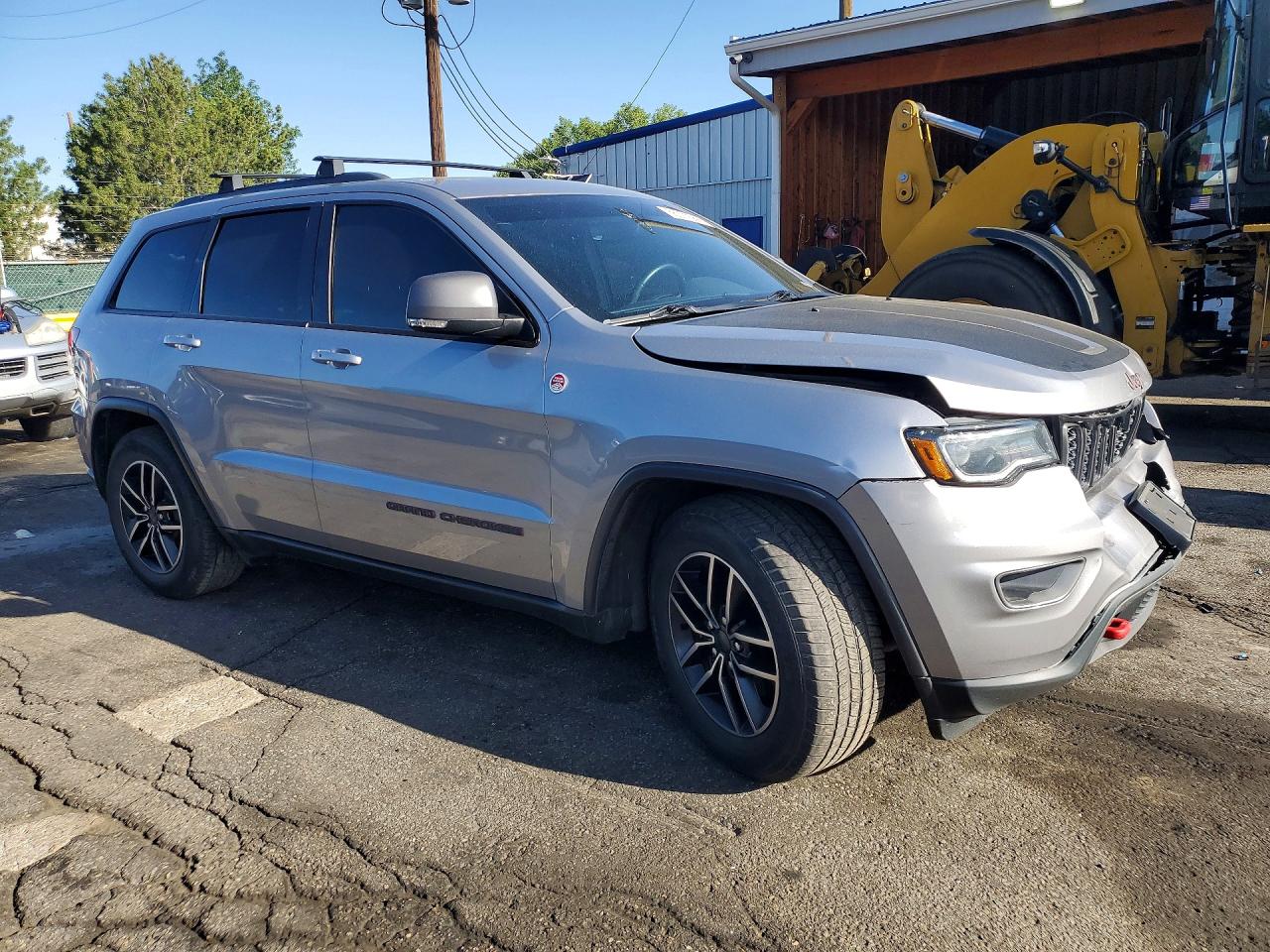 2019 Jeep Grand Cherokee Trailhawk Gray vin: 1C4RJFLG9KC541999