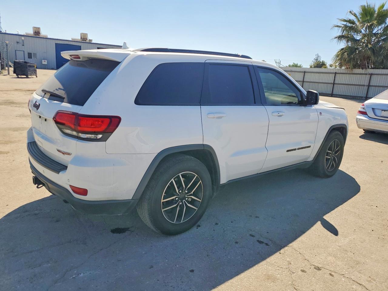 2021 Jeep Grand Cherokee Trailhawk White vin: 1C4RJFLT1MC684042