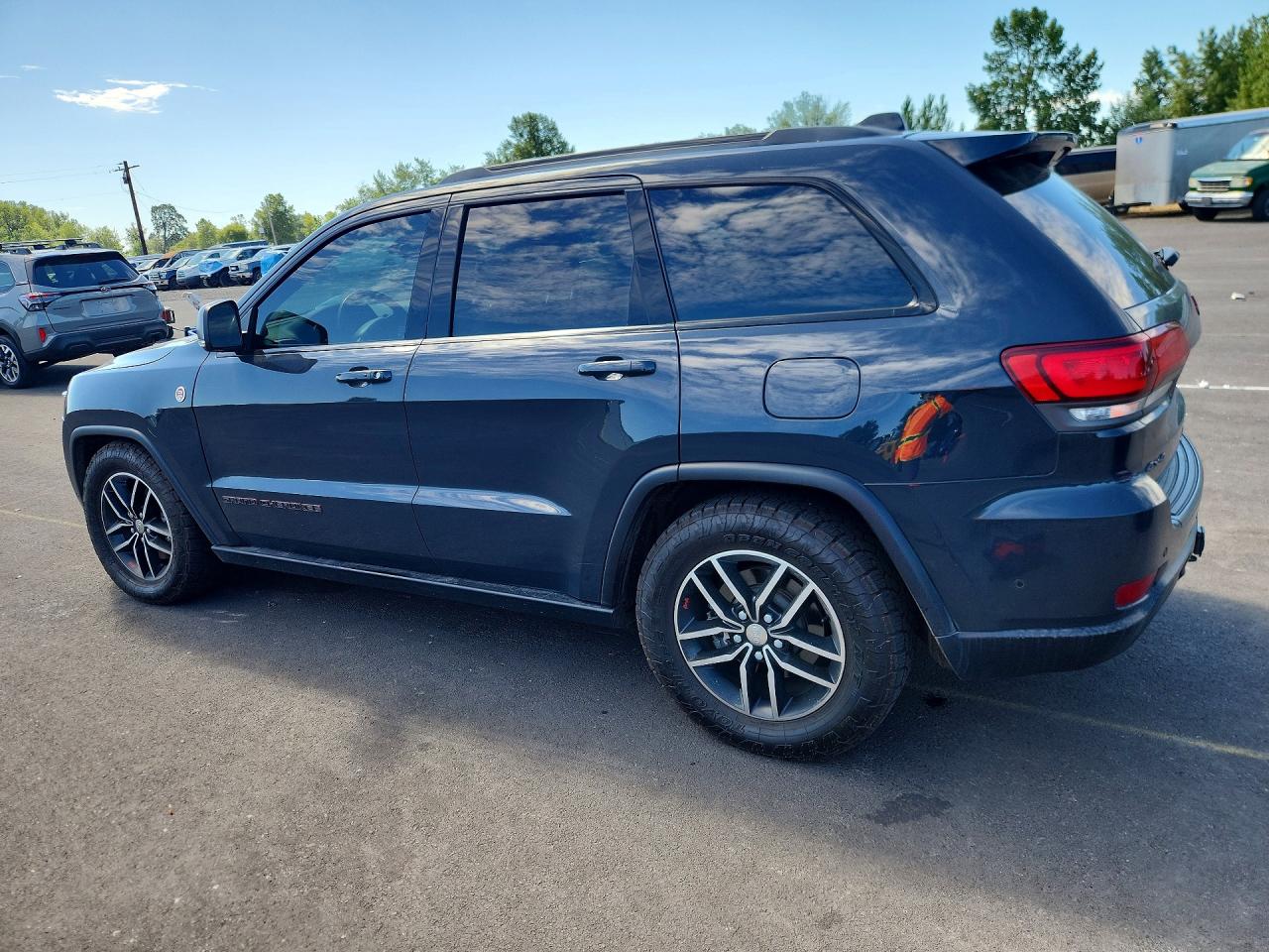 2018 Jeep Grand Cherokee Trailhawk Gray vin: 1C4RJFLT4JC328406