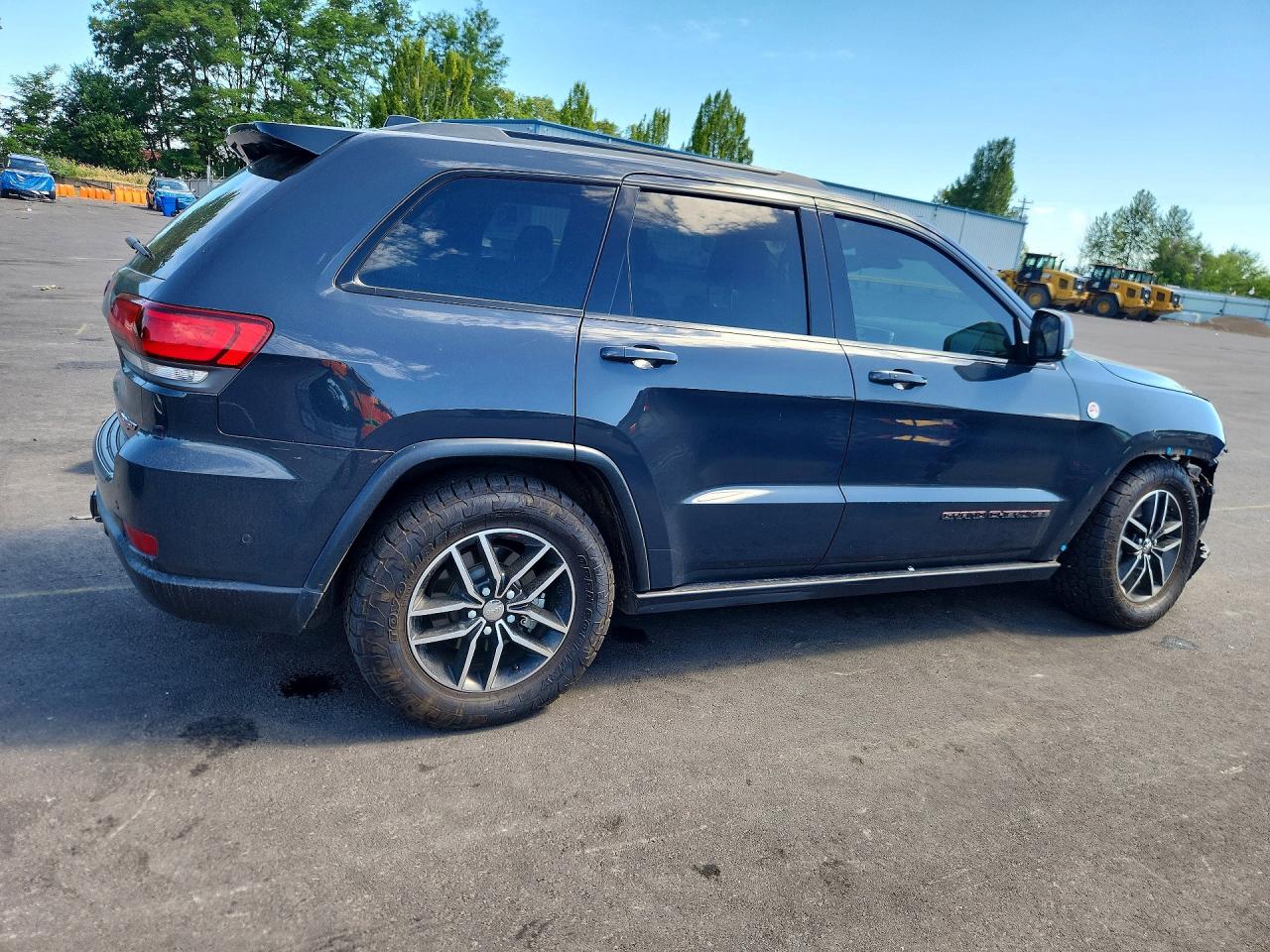 2018 Jeep Grand Cherokee Trailhawk Gray vin: 1C4RJFLT4JC328406