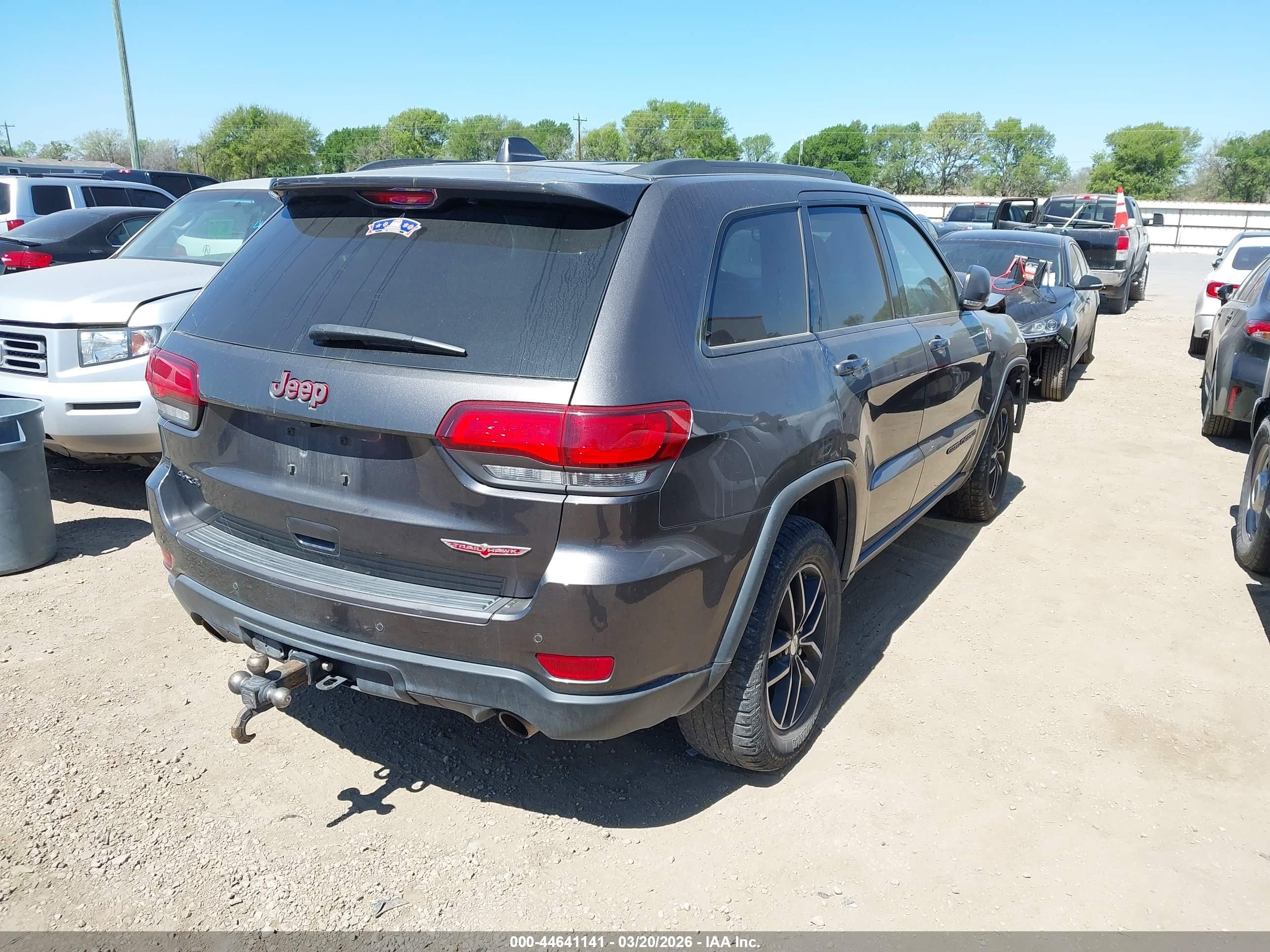 2017 Jeep Grand Cherokee Trailhawk 4x4 Gray vin: 1C4RJFLT8HC741942