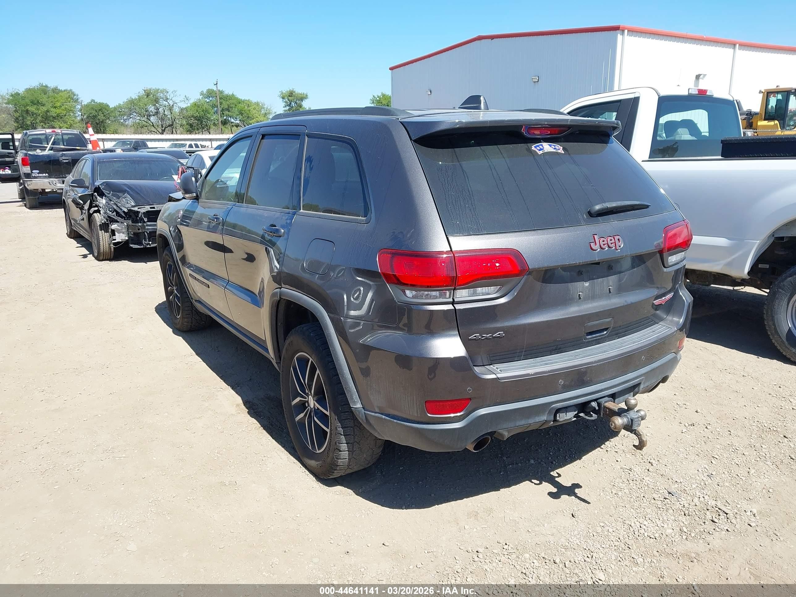 2017 Jeep Grand Cherokee Trailhawk 4x4 Gray vin: 1C4RJFLT8HC741942