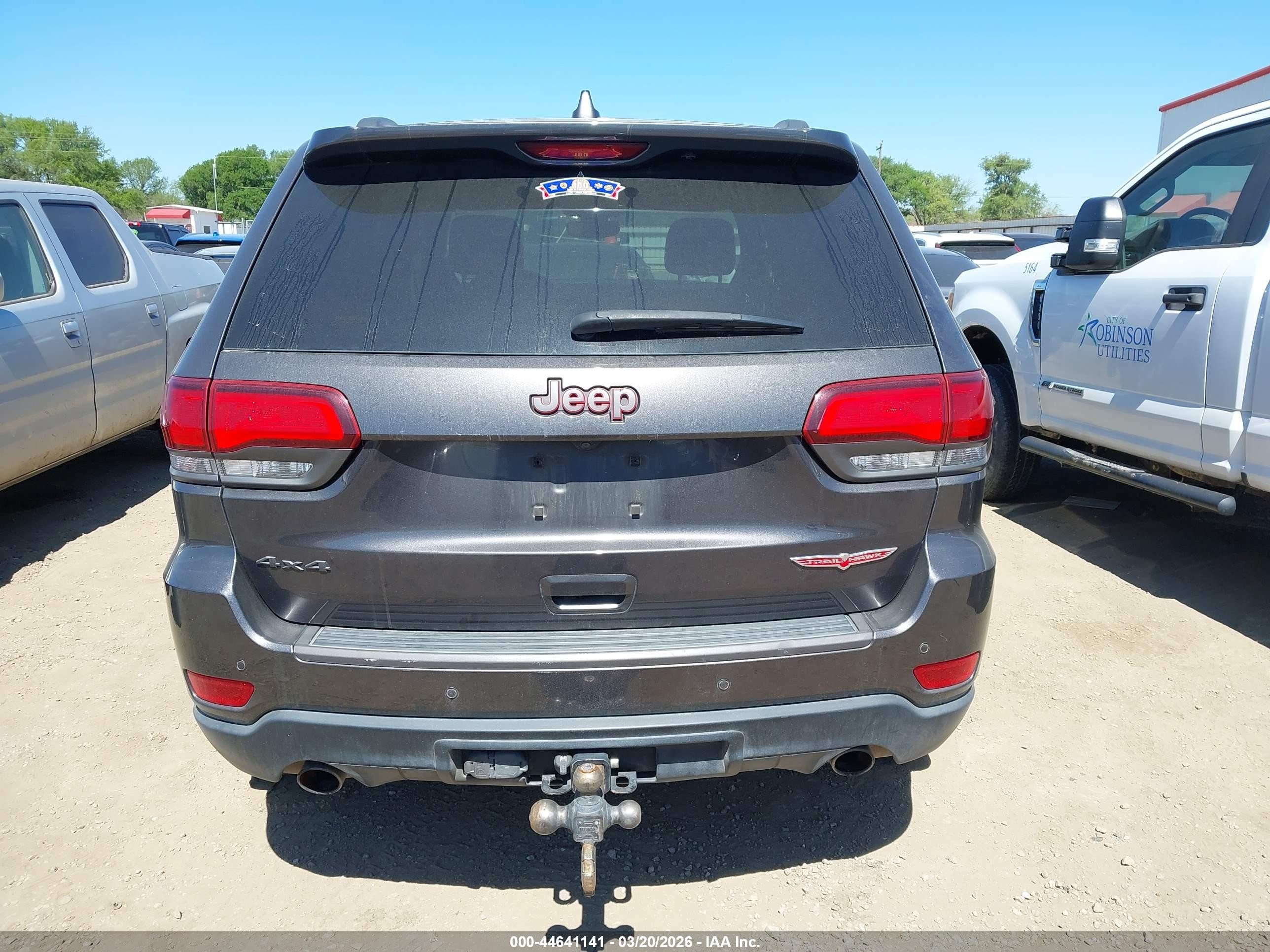 2017 Jeep Grand Cherokee Trailhawk 4x4 Gray vin: 1C4RJFLT8HC741942