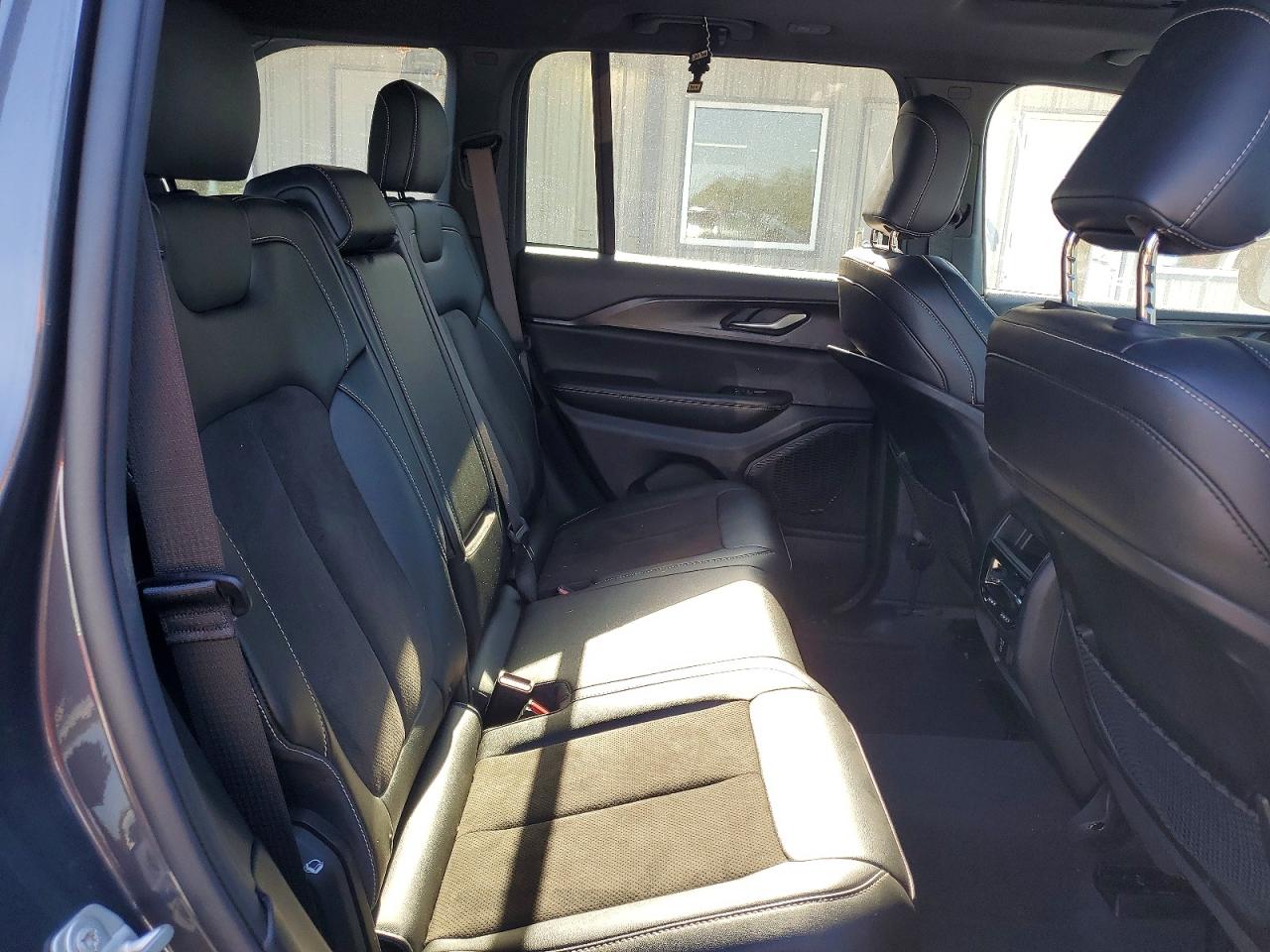 2023 Jeep Grand Cherokee Laredo Gray vin: 1C4RJGAG0P8891332