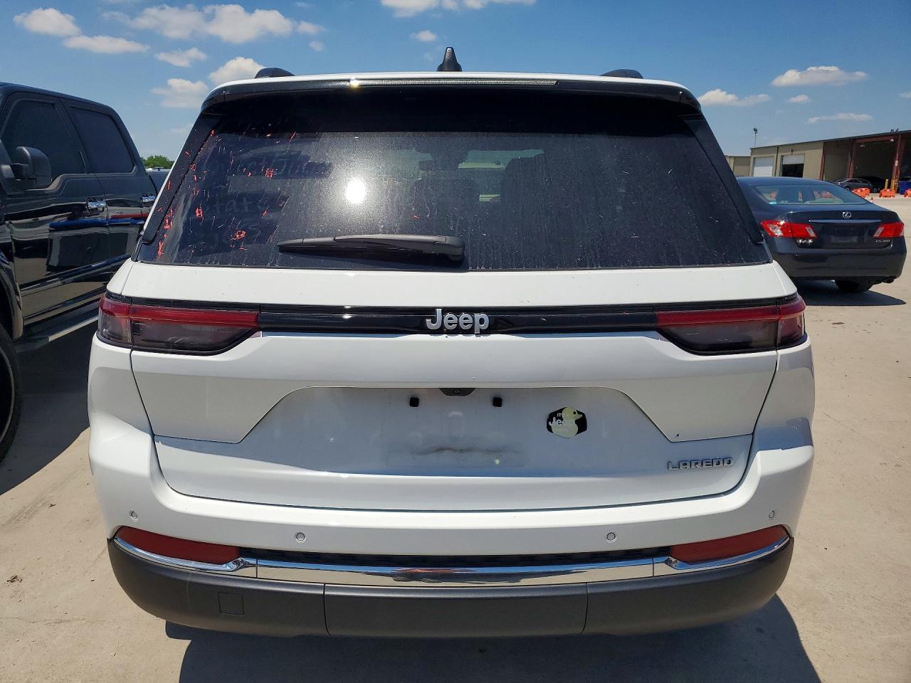 2025 Jeep Grand Cherokee Laredo Белый vin: 1C4RJGAG2SC348876