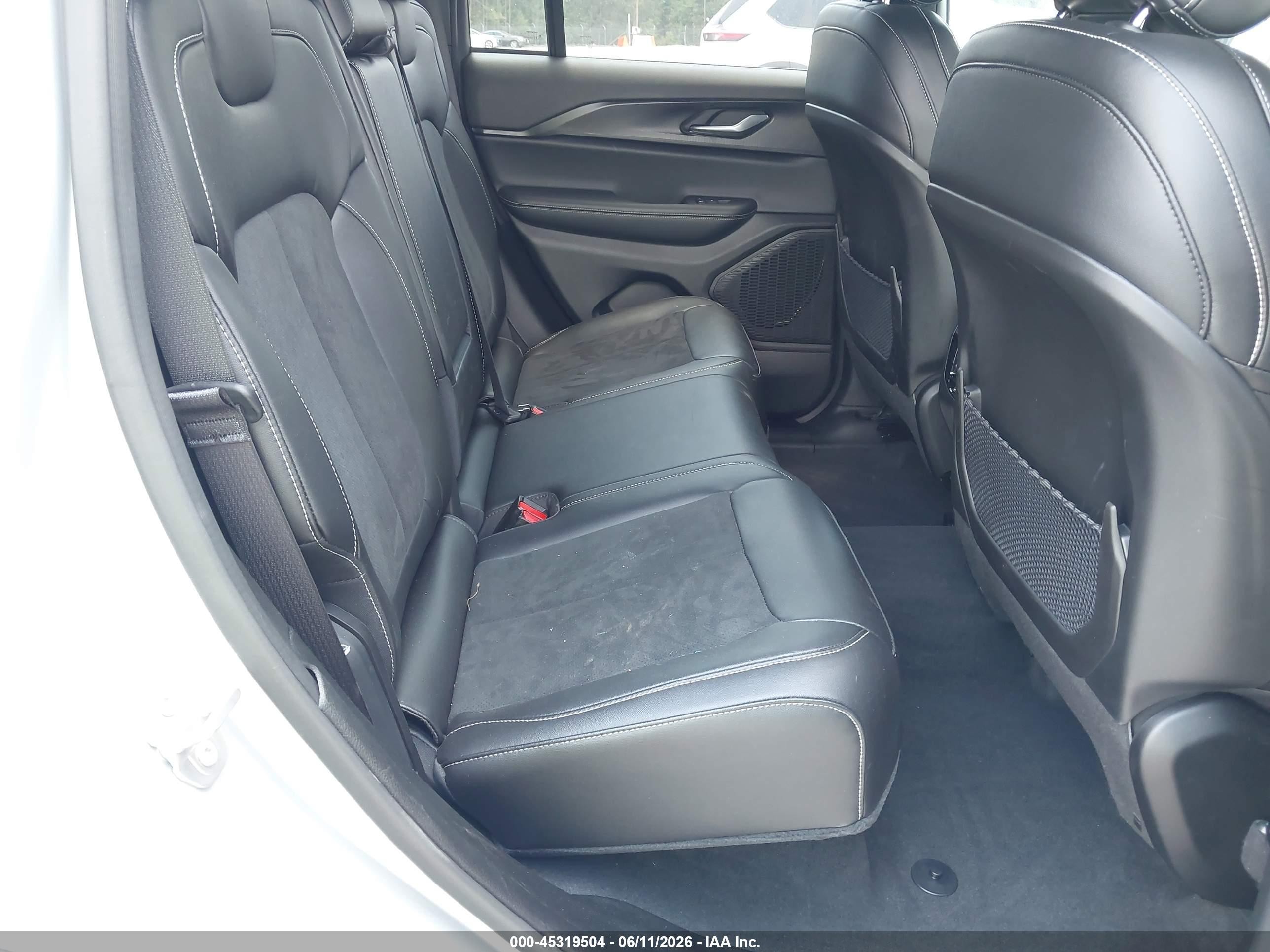 2025 Jeep Grand Cherokee Altitude X 4x2 Silver vin: 1C4RJGAG4SC290155