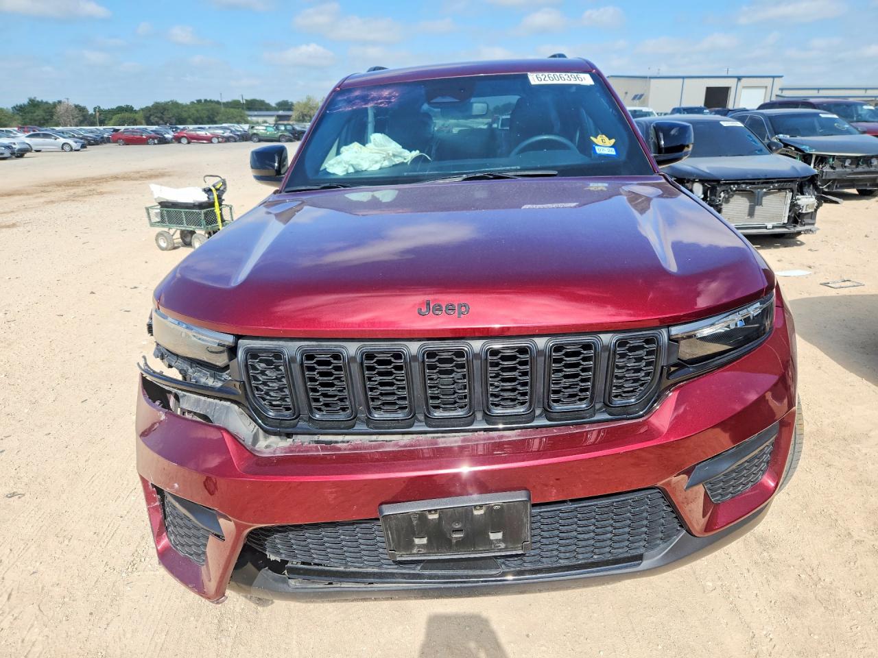 2024 Jeep Grand Cherokee Laredo Burgundy vin: 1C4RJGAG9RC716271