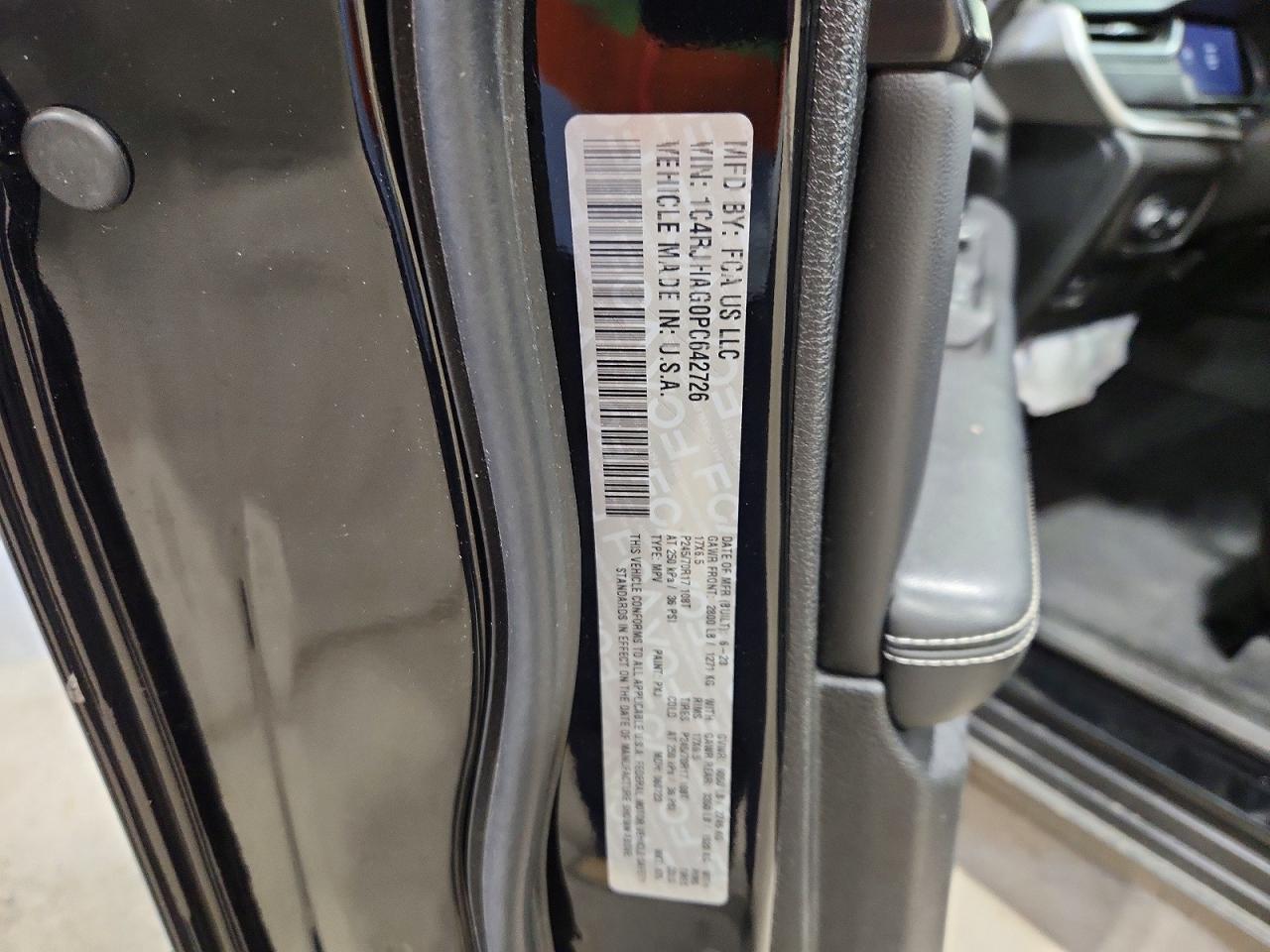 2023 Jeep Grand Cherokee Laredo Black vin: 1C4RJHAG0PC642726